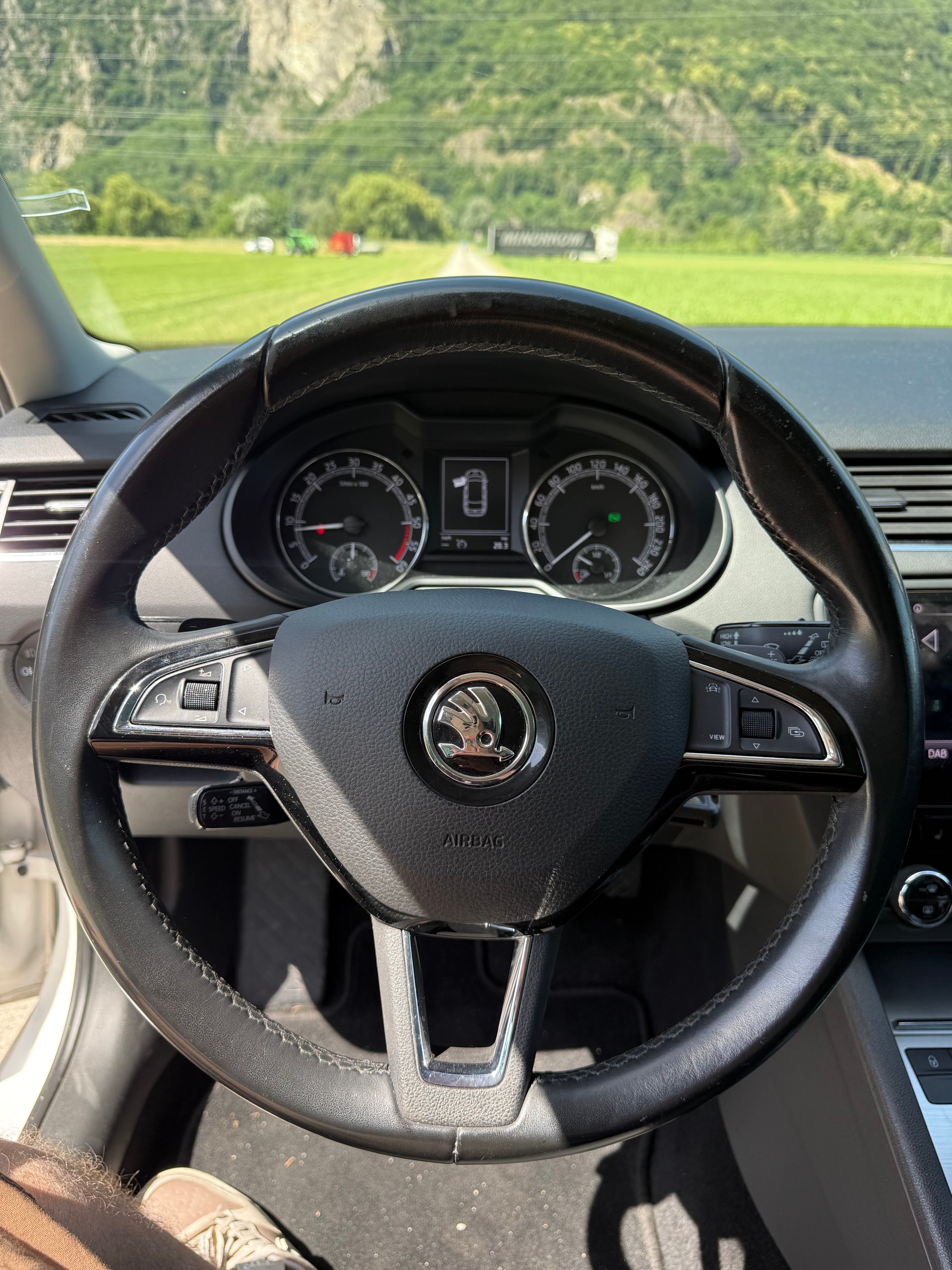 SKODA Octavia Combi 2.0 TDI Style 4x4 DSG-image-1