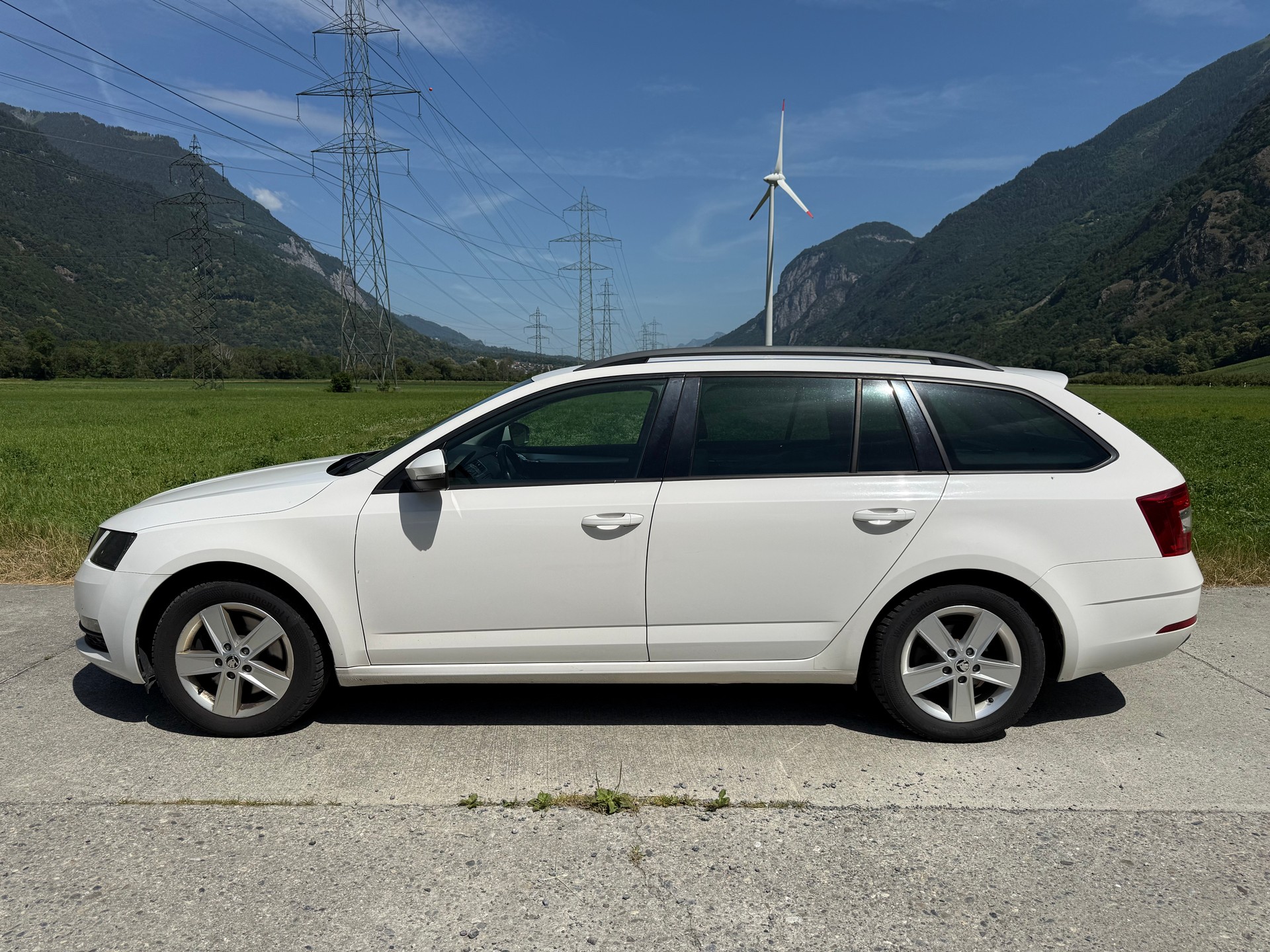 SKODA Octavia Combi 2.0 TDI Style 4x4 DSG-image-4