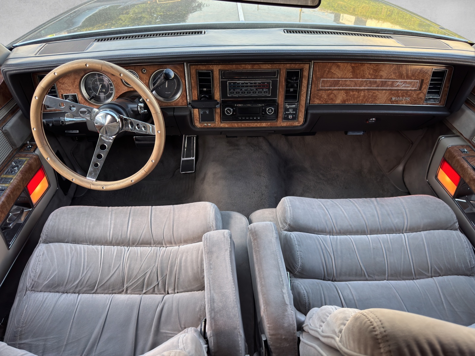 BUICK Electra 5.0 Park Avenue-image-17