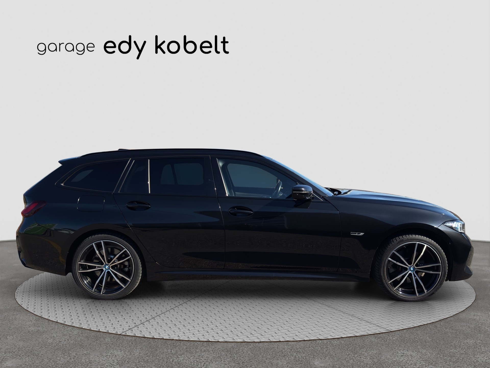 BMW 320e xDrive Touring Steptronic M Sport-image-18
