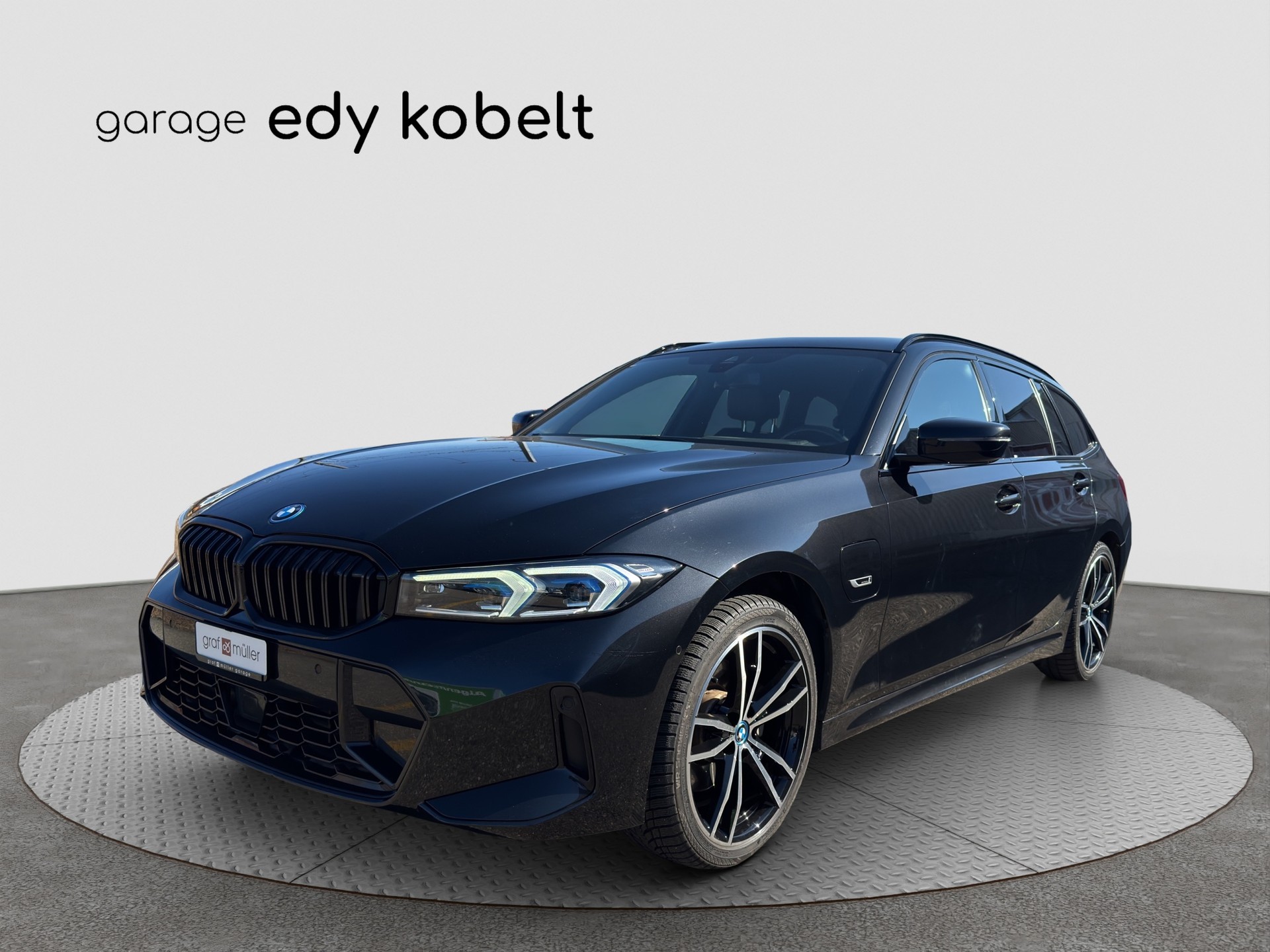 BMW 320e xDrive Touring Steptronic M Sport-image-0