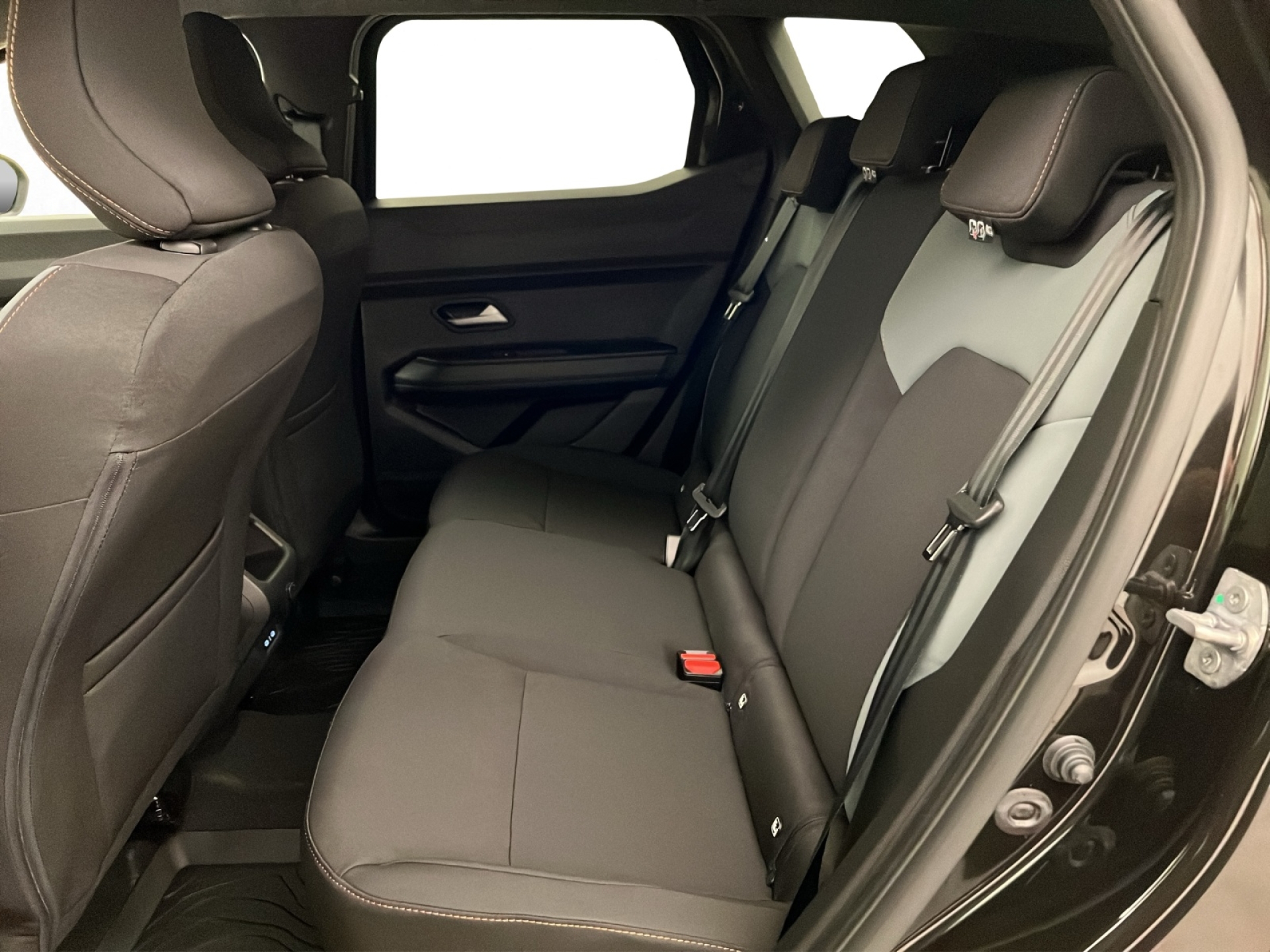 DACIA Duster 1.6 Hybrid Extreme-image-8