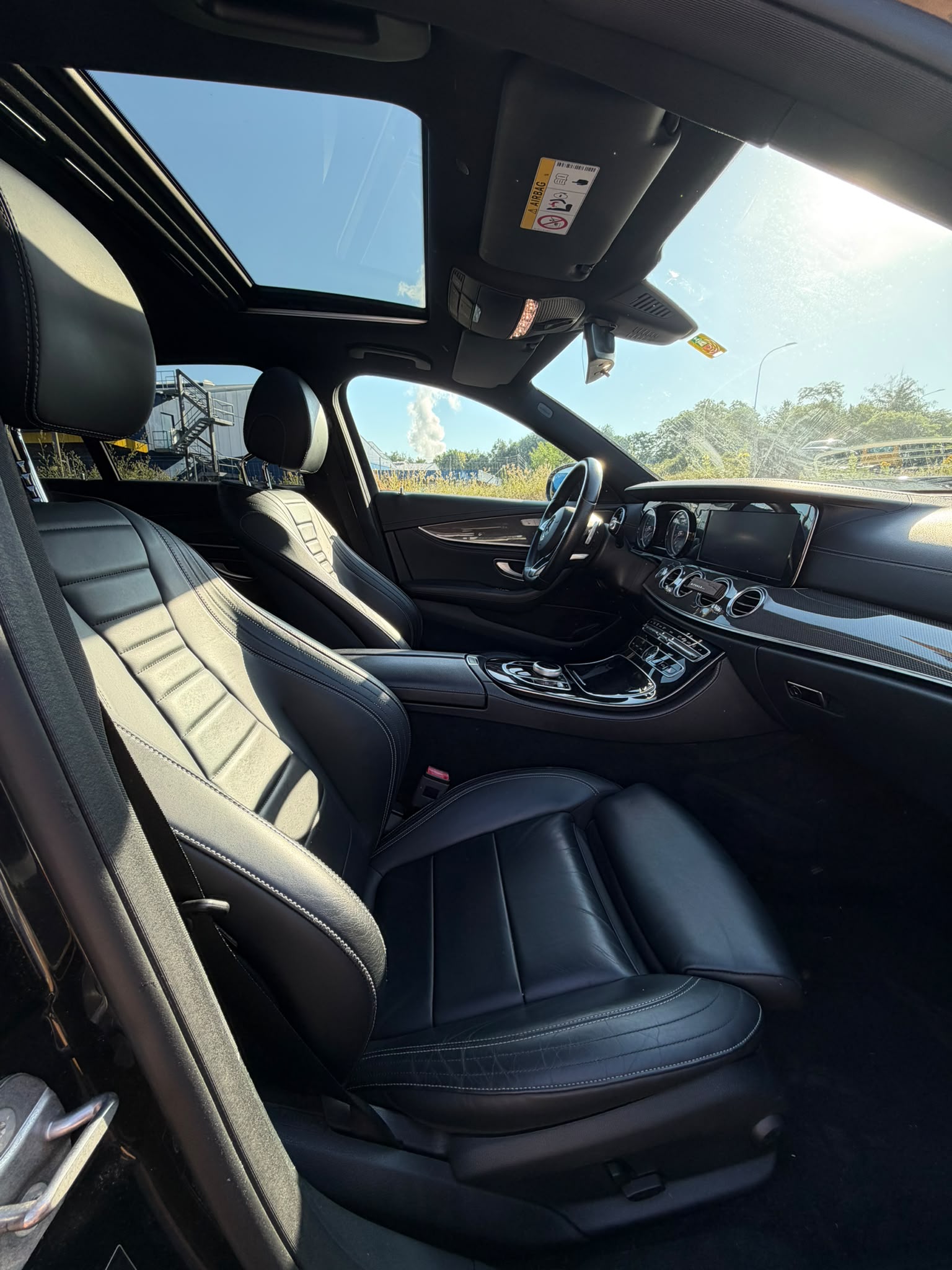 MERCEDES-BENZ E 400 AMG Line 4Matic 9G-Tronic-image-5