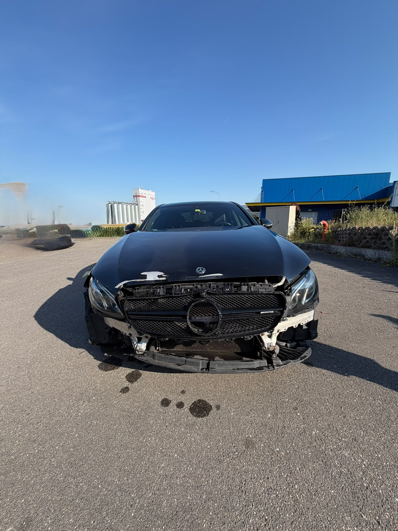 MERCEDES-BENZ E 400 AMG Line 4Matic 9G-Tronic-image-3