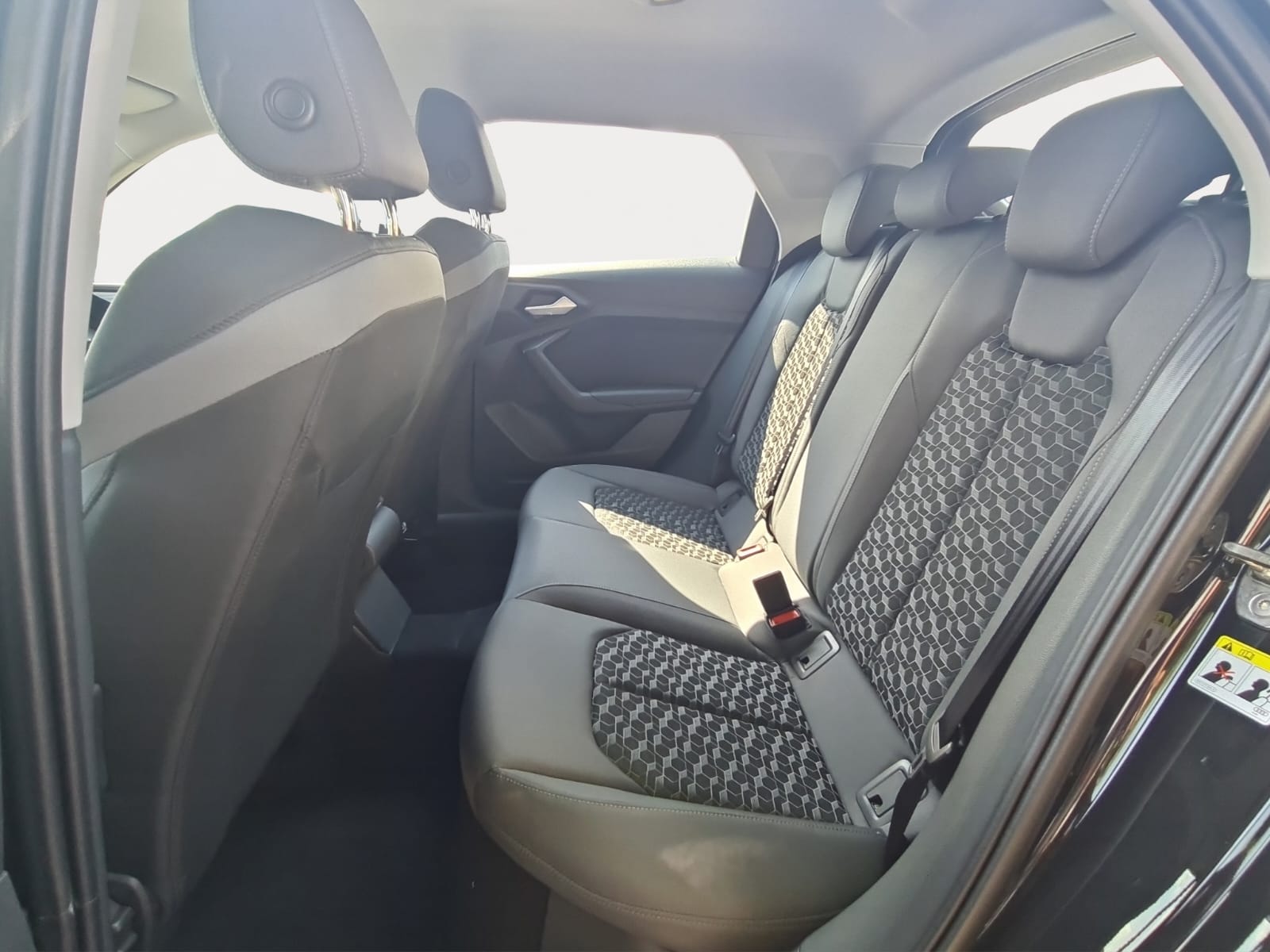 AUDI A1 Sportback 30 TFSI S Line S-tronic-image-14