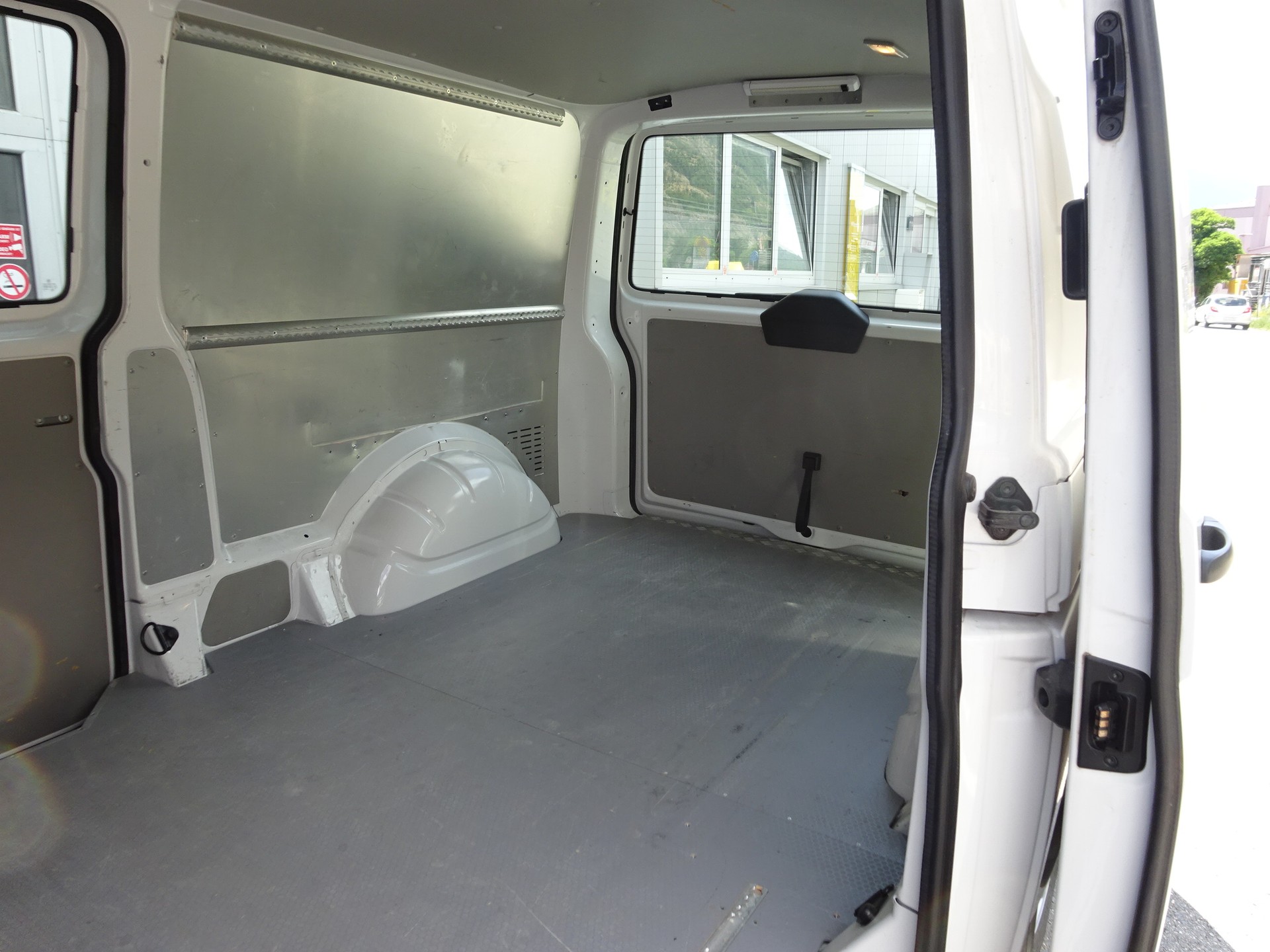 VW T6 2.0 TDI 4Motion-image-23