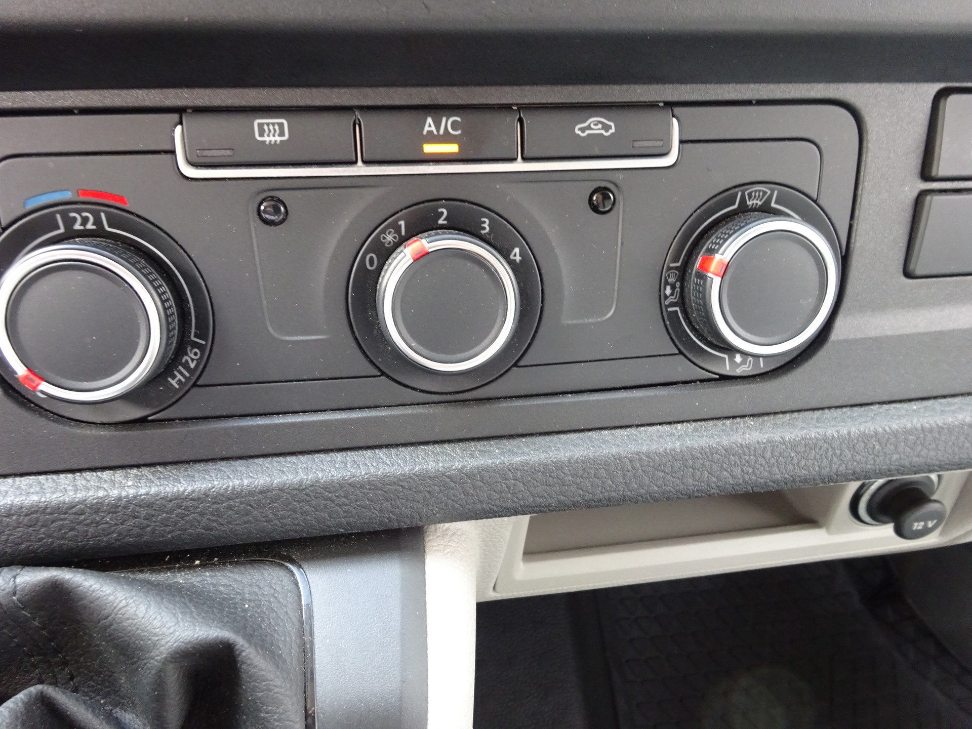 VW T6 2.0 TDI 4Motion-image-8
