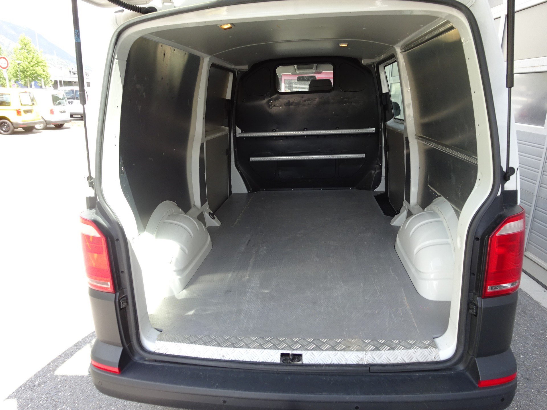 VW T6 2.0 TDI 4Motion-image-21