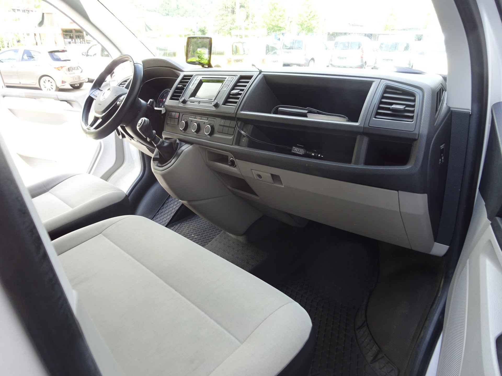 VW T6 2.0 TDI 4Motion-image-16