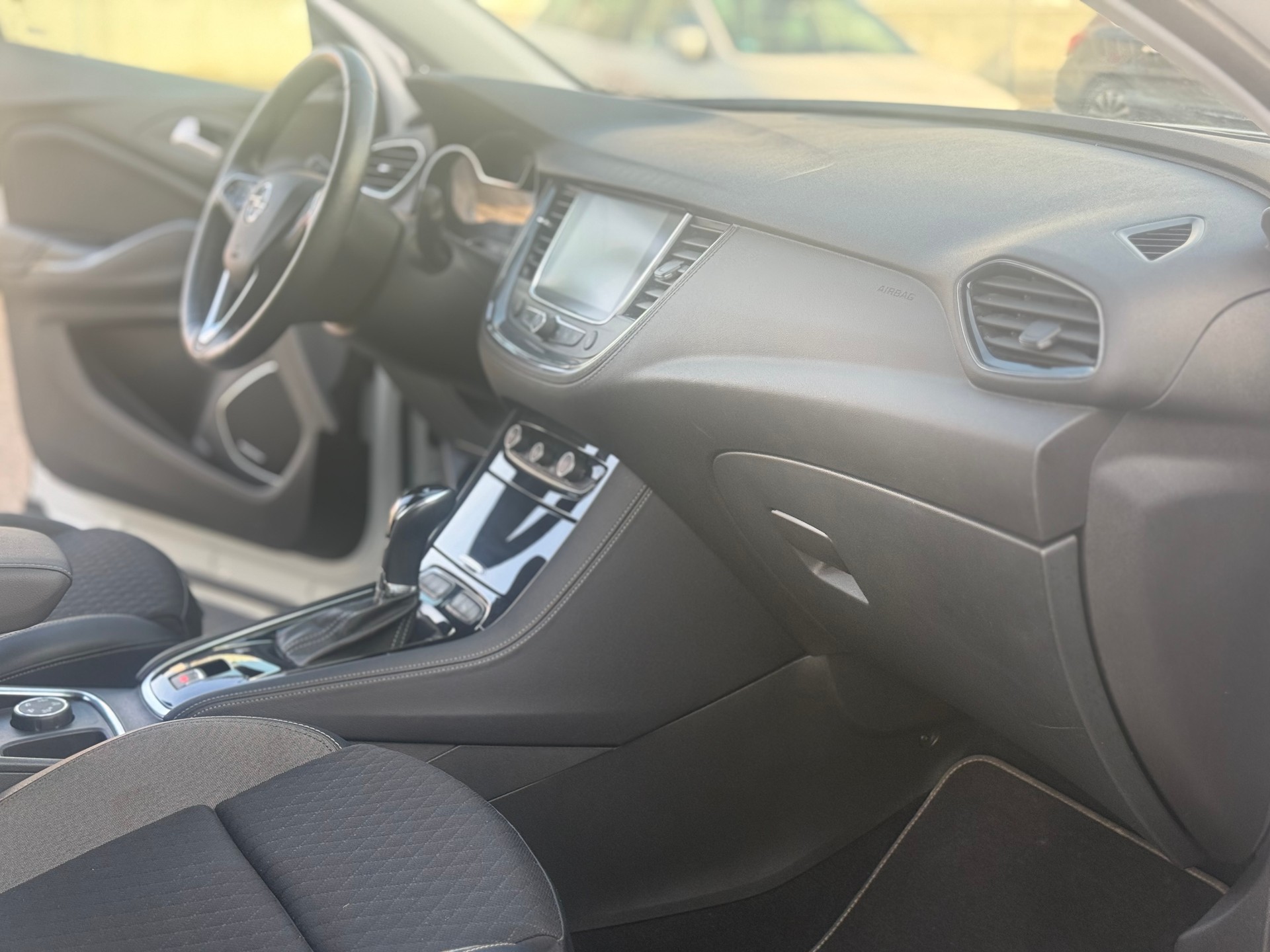 OPEL Grandland X 1.2i TP Ultimate Automatik-image-5