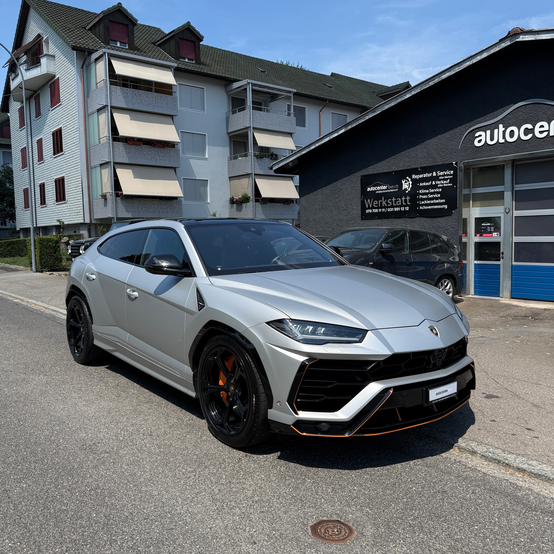 LAMBORGHINI Urus E-Gear Akrapovic-image-0