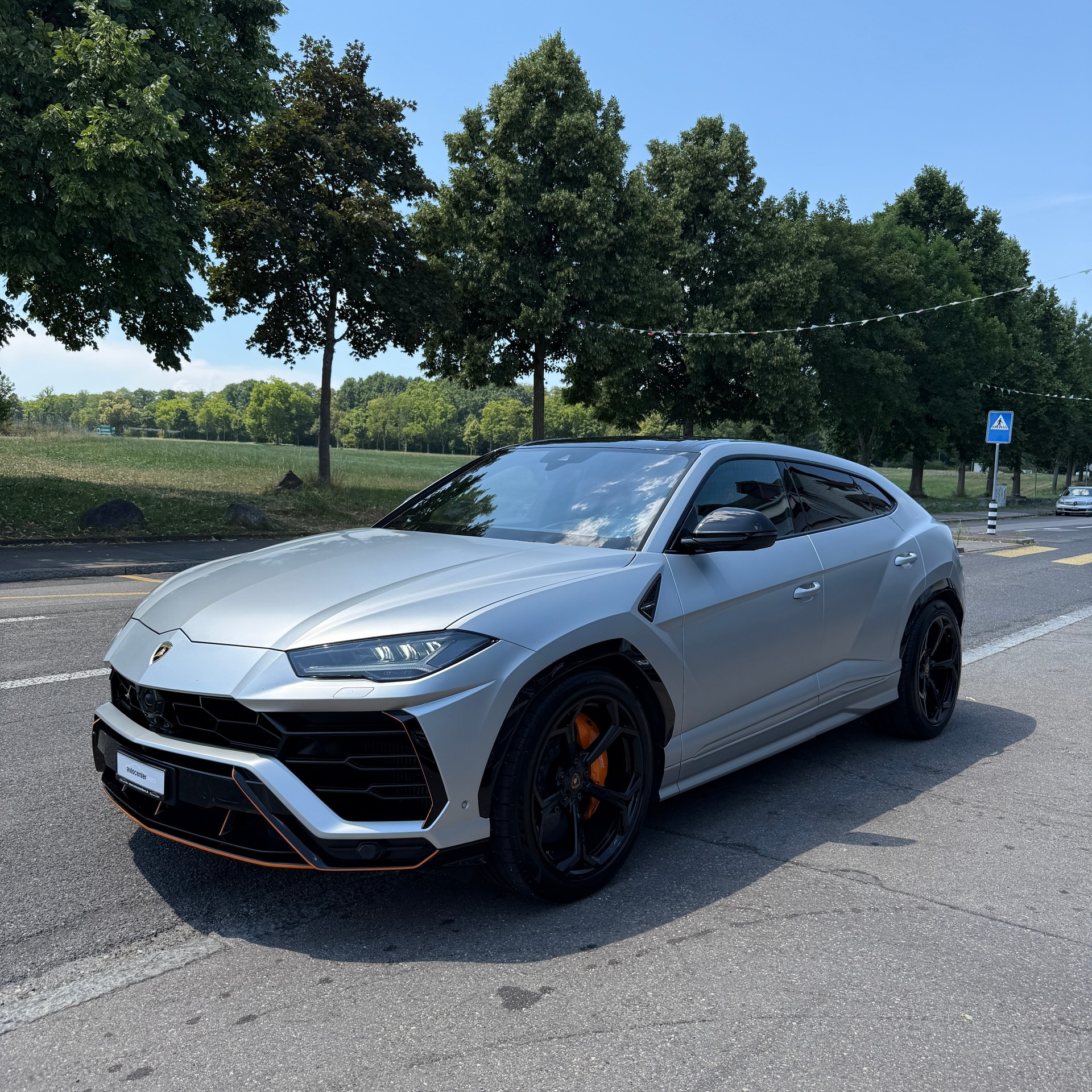 LAMBORGHINI Urus E-Gear Akrapovic-image-2