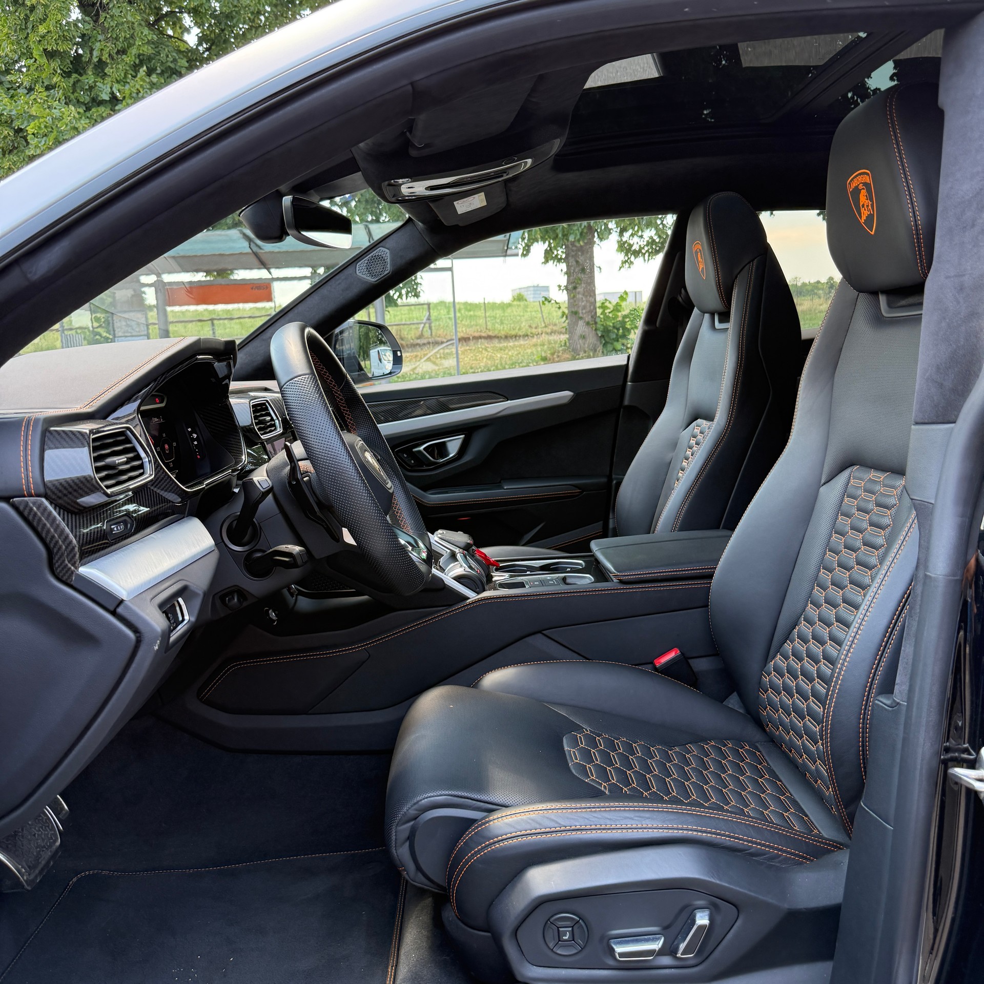 LAMBORGHINI Urus E-Gear Akrapovic-image-8