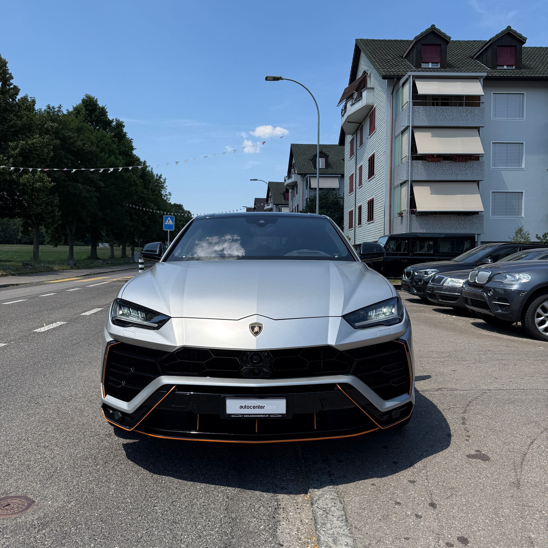 LAMBORGHINI Urus E-Gear Akrapovic-image-1