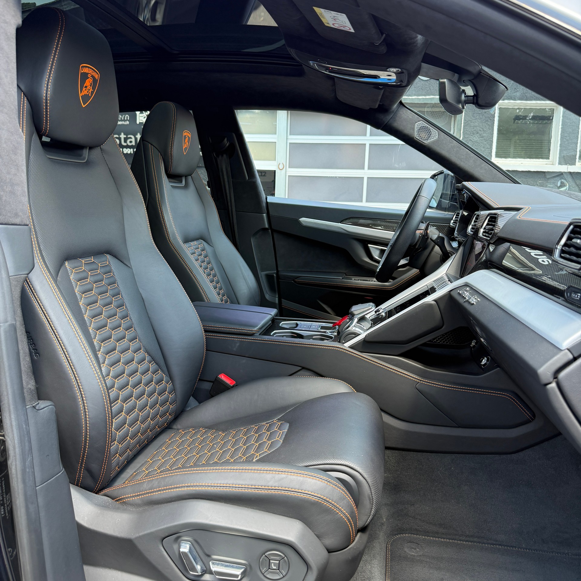 LAMBORGHINI Urus E-Gear Akrapovic-image-12