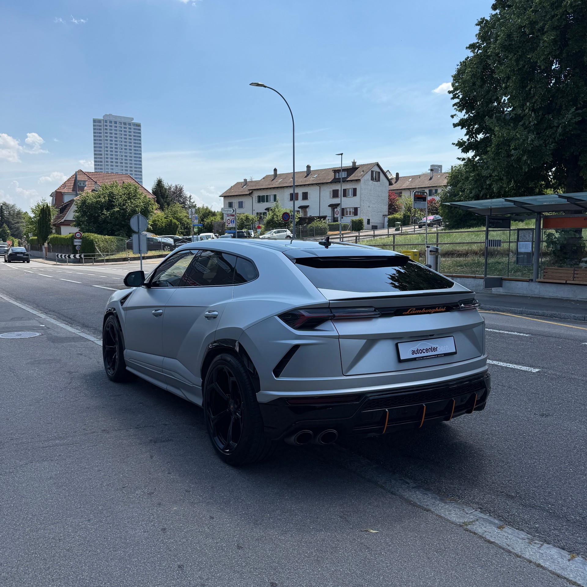LAMBORGHINI Urus E-Gear Akrapovic-image-4