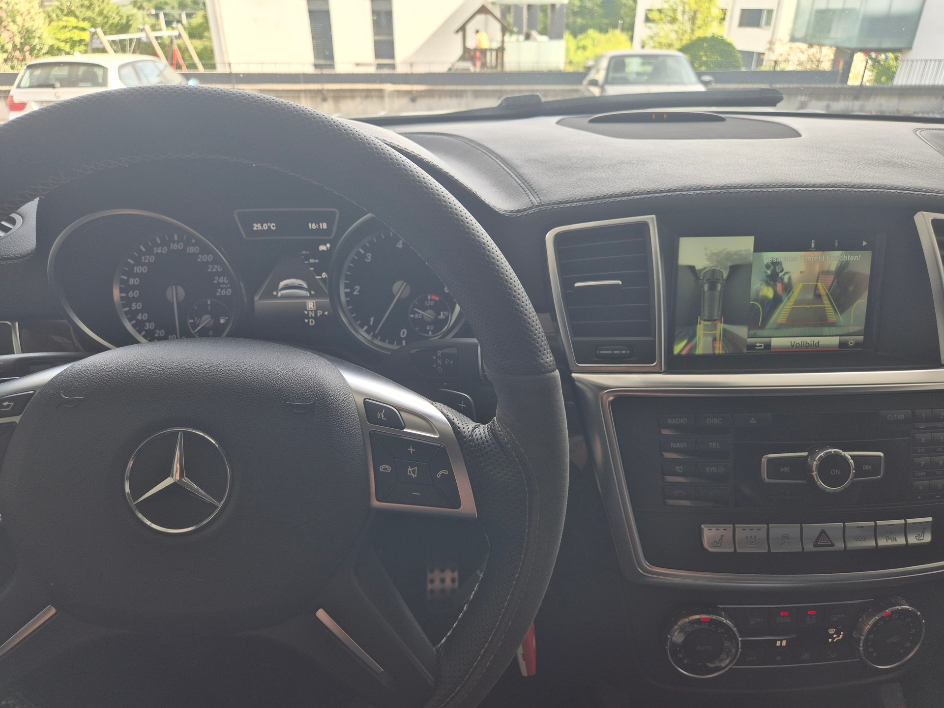 MERCEDES-BENZ GL 350 V6 CDI BlueTec 4Matic-image-3