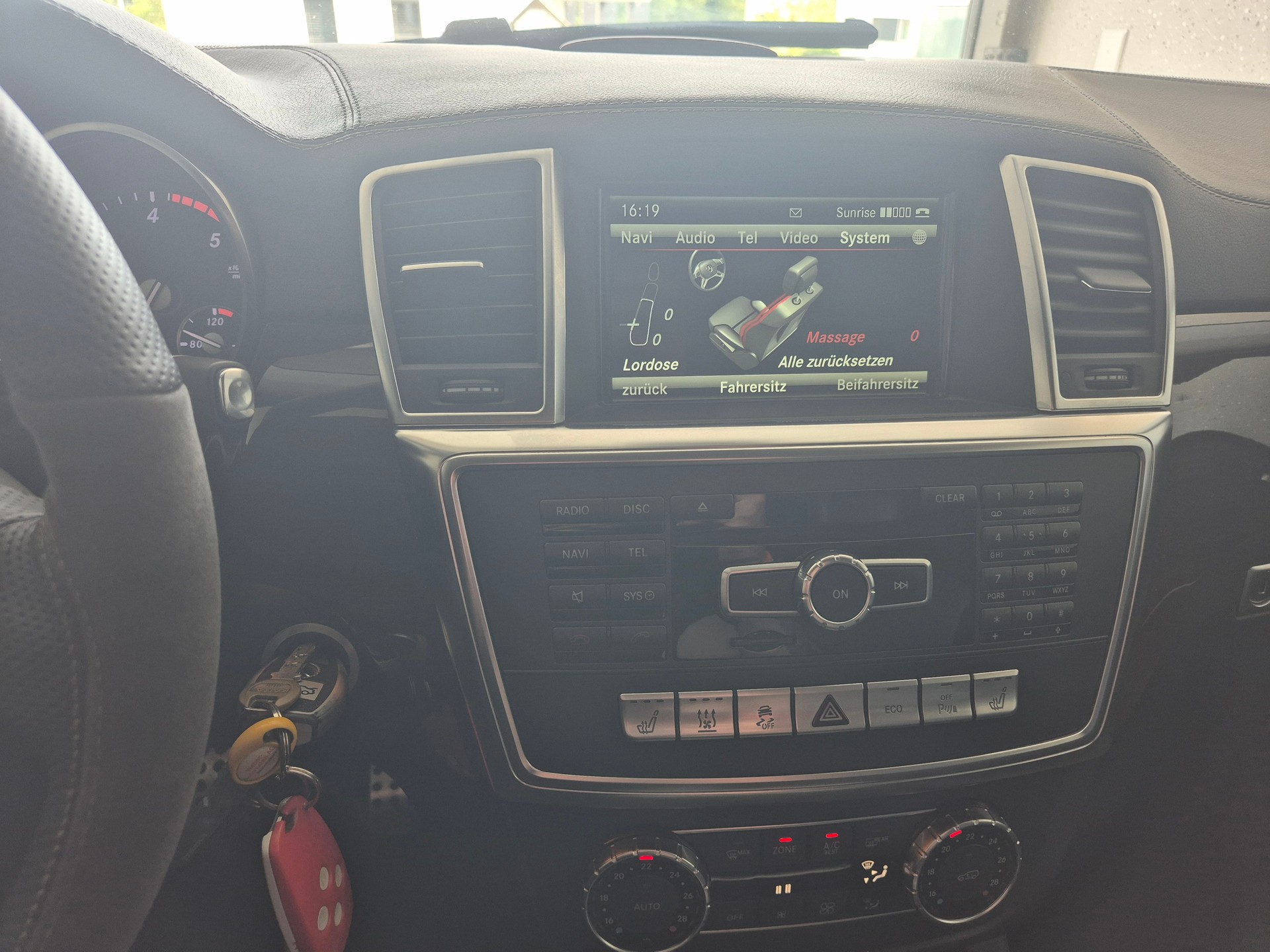 MERCEDES-BENZ GL 350 V6 CDI BlueTec 4Matic-image-4