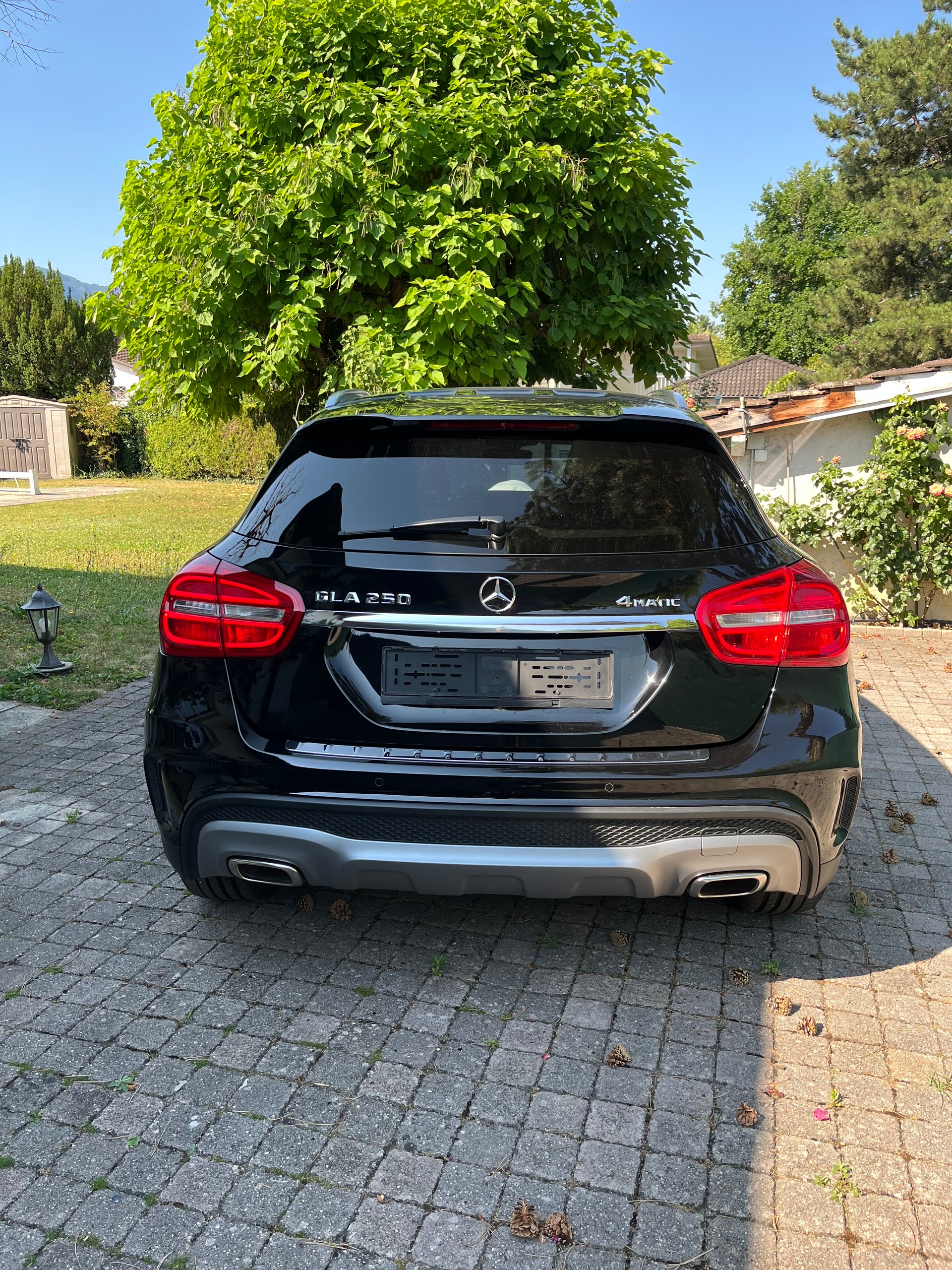 MERCEDES-BENZ 4MATIC AMG Line 7G-DCT-image-1
