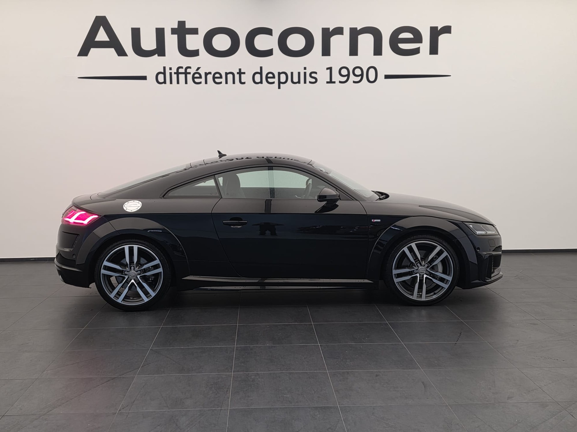 AUDI TT Coupé 45 TFSI quattro S-tronic-image-4