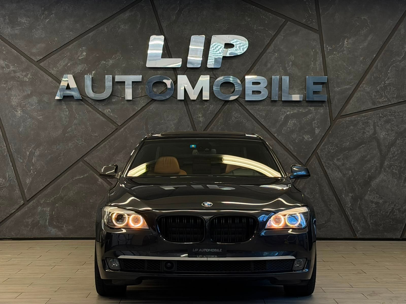 BMW 740d-image-1