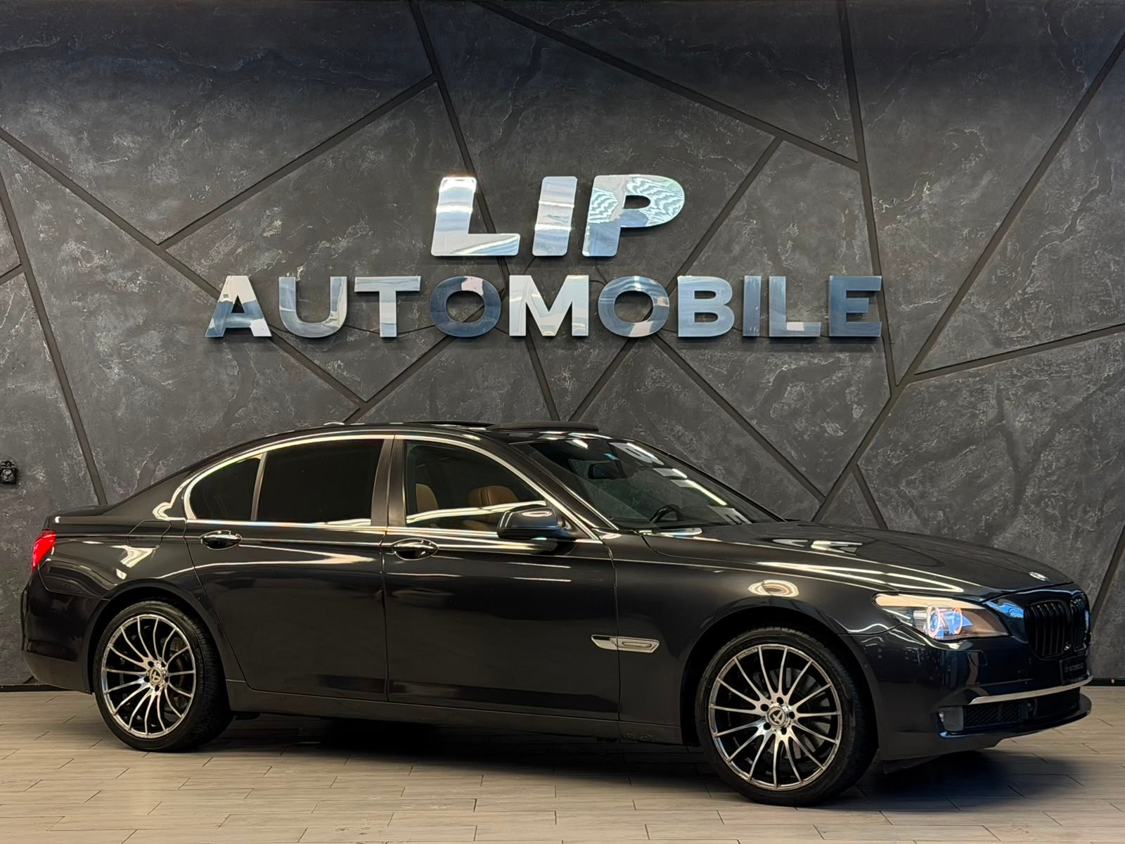 BMW 740d-image-2