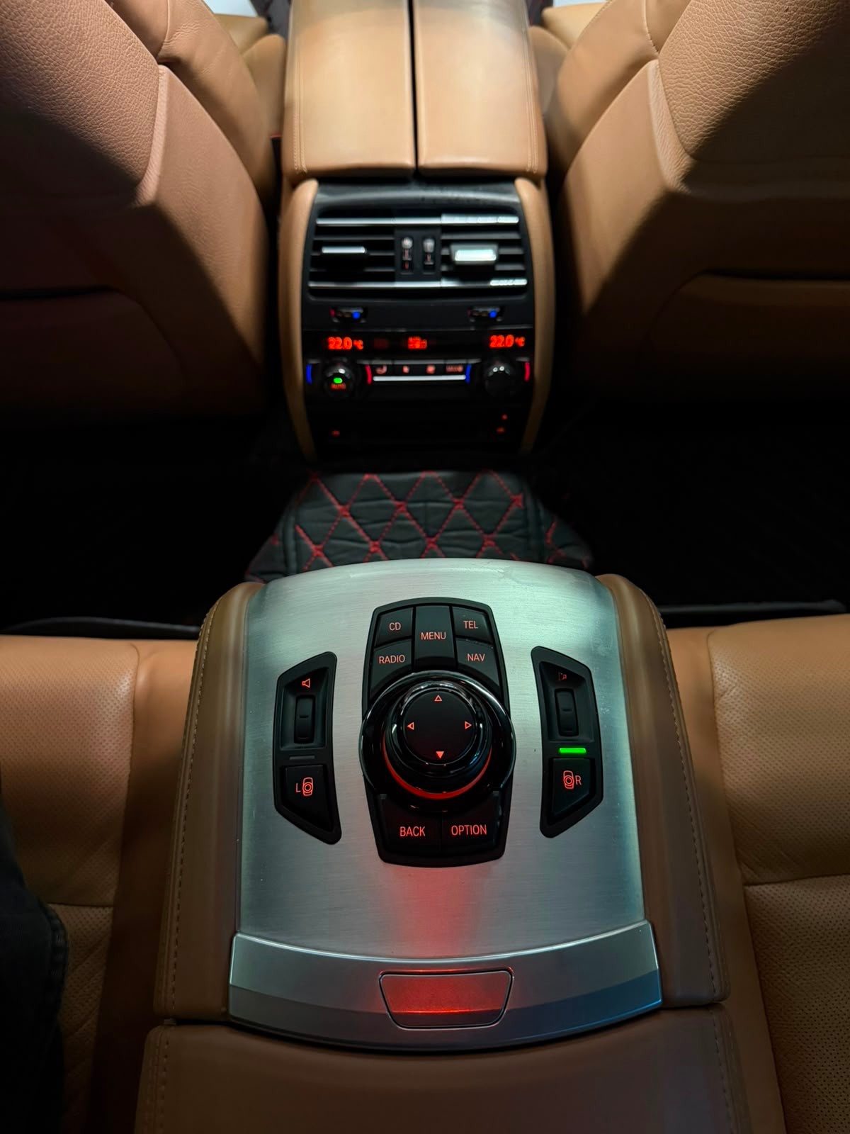 BMW 740d-image-15
