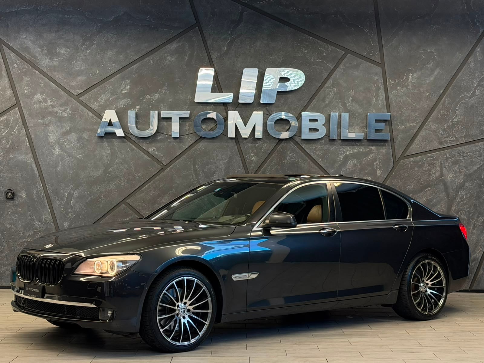 BMW 740d-image-0