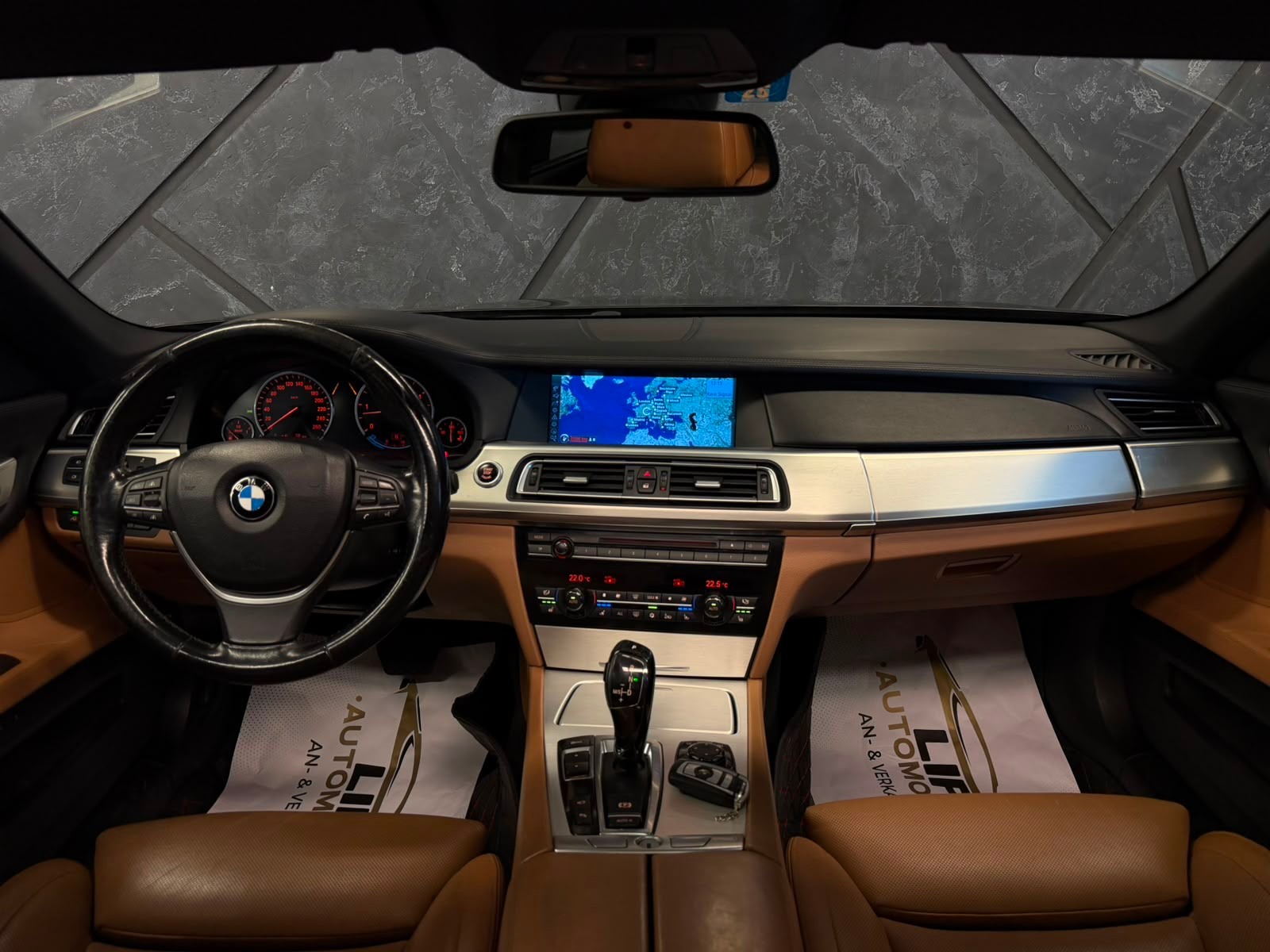 BMW 740d-image-8