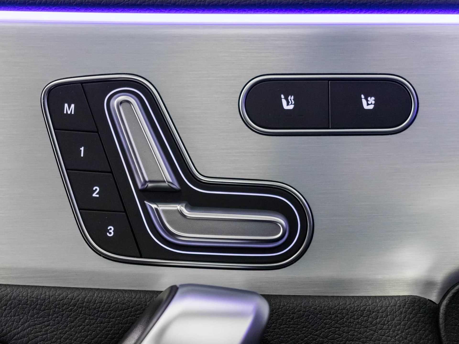 MERCEDES-BENZ CLA 45 S AMG 4MATIC+ Coupé-image-12