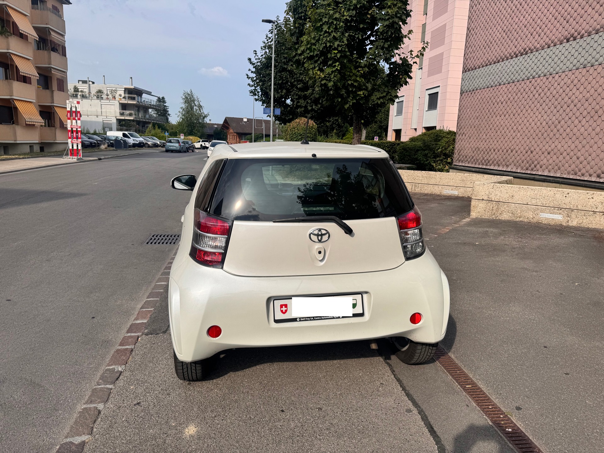 TOYOTA 1.0 VVT-i Linea Luna-image-1