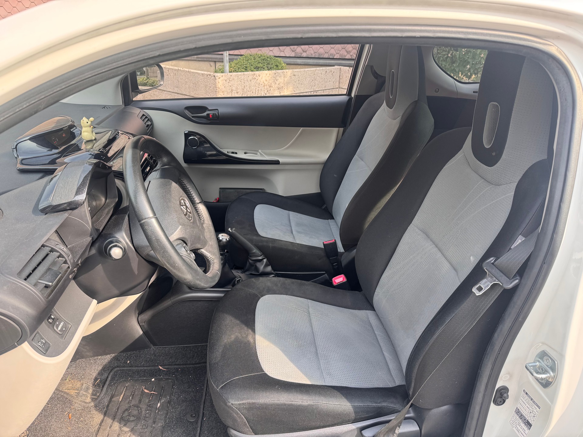 TOYOTA 1.0 VVT-i Linea Luna-image-2