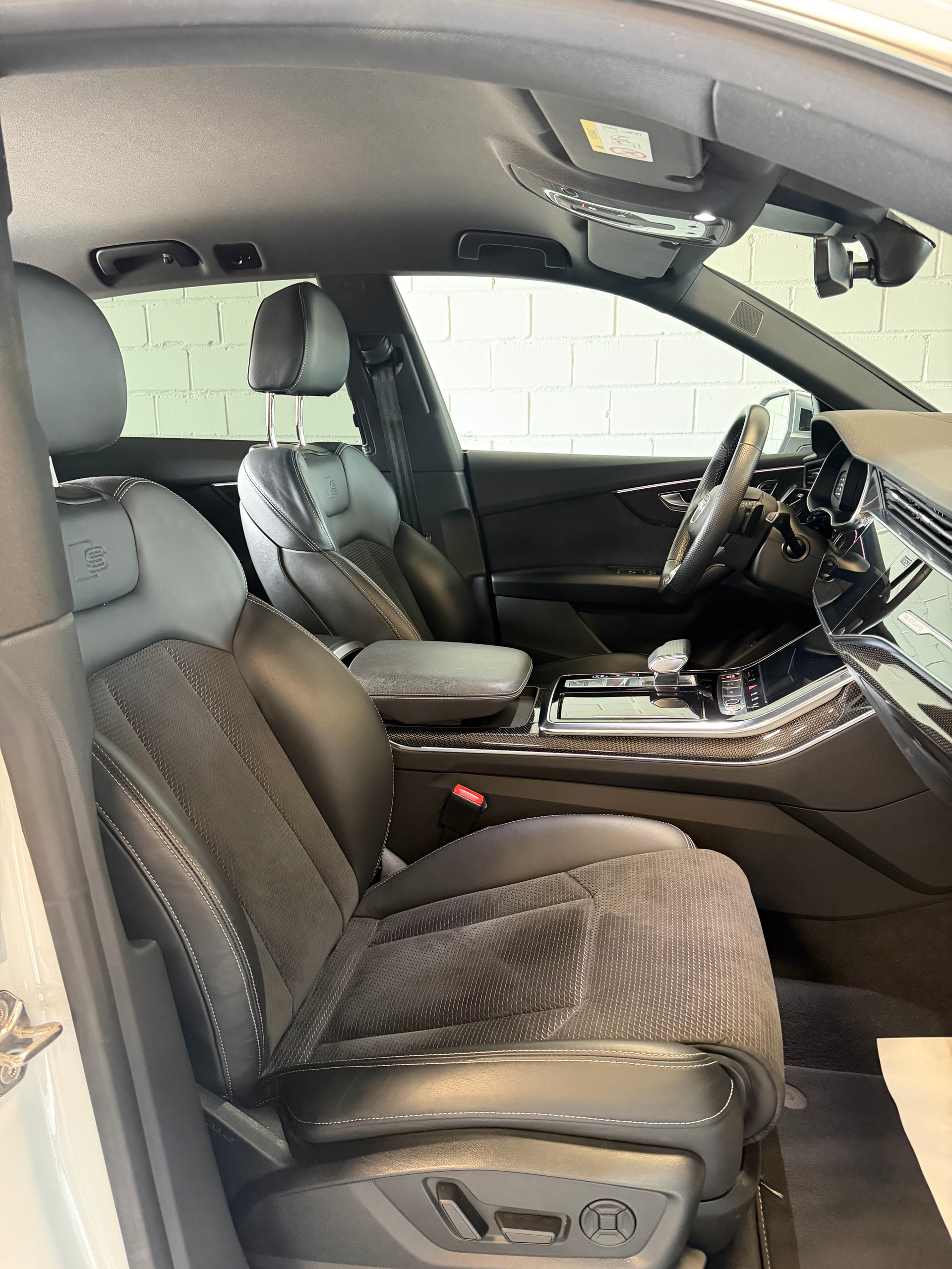 AUDI SQ8 TFSI quattro tiptronic-image-11