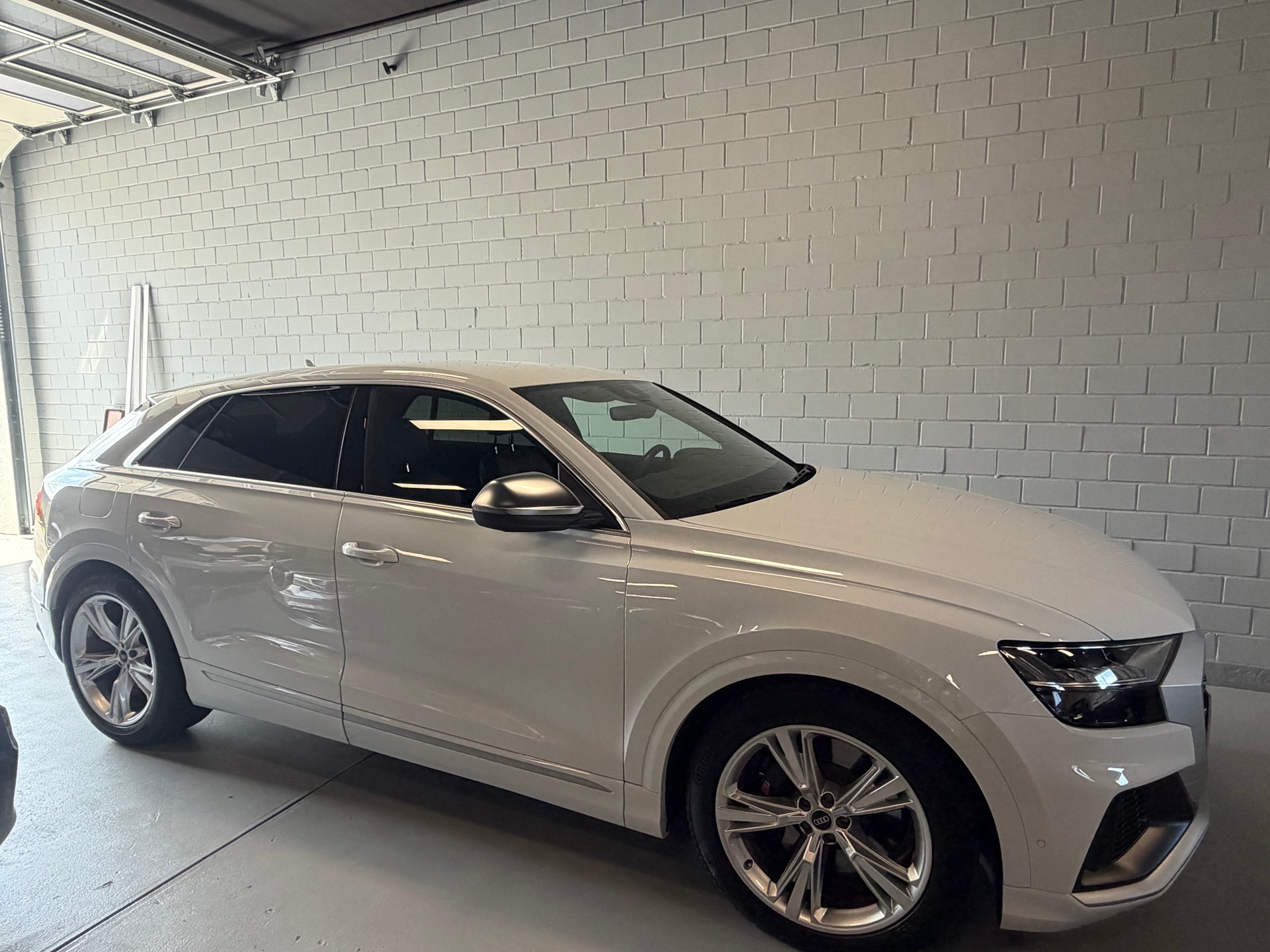 AUDI SQ8 TFSI quattro tiptronic-image-6