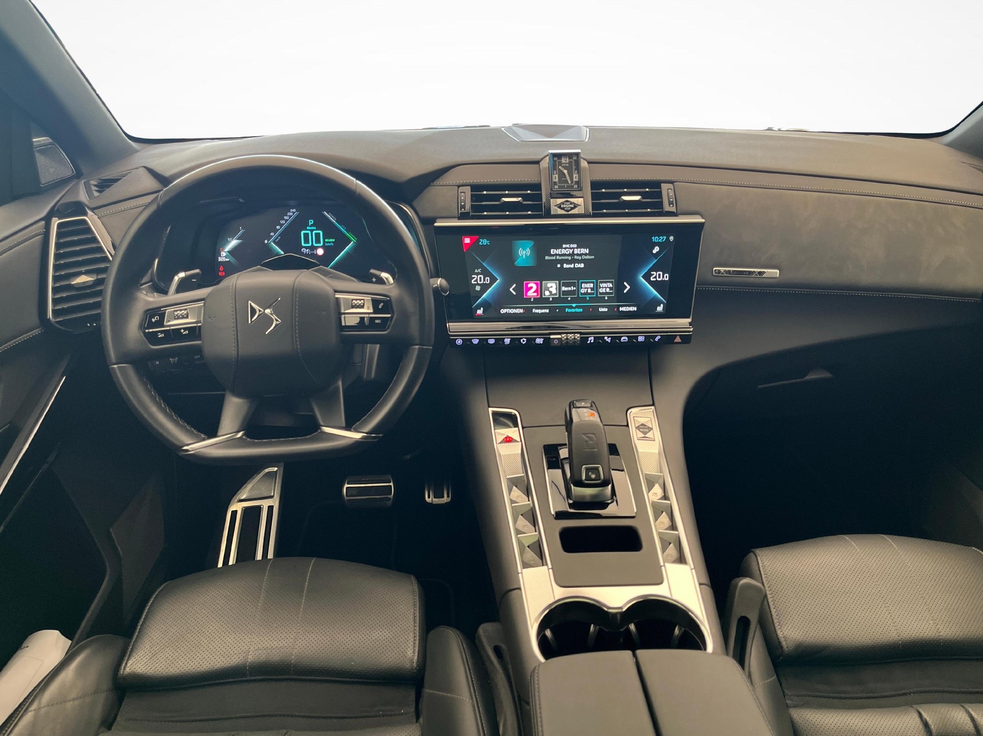 DS AUTOMOBILES 7 Crossback 1.6 E-Tense Louvre 4x4-image-9
