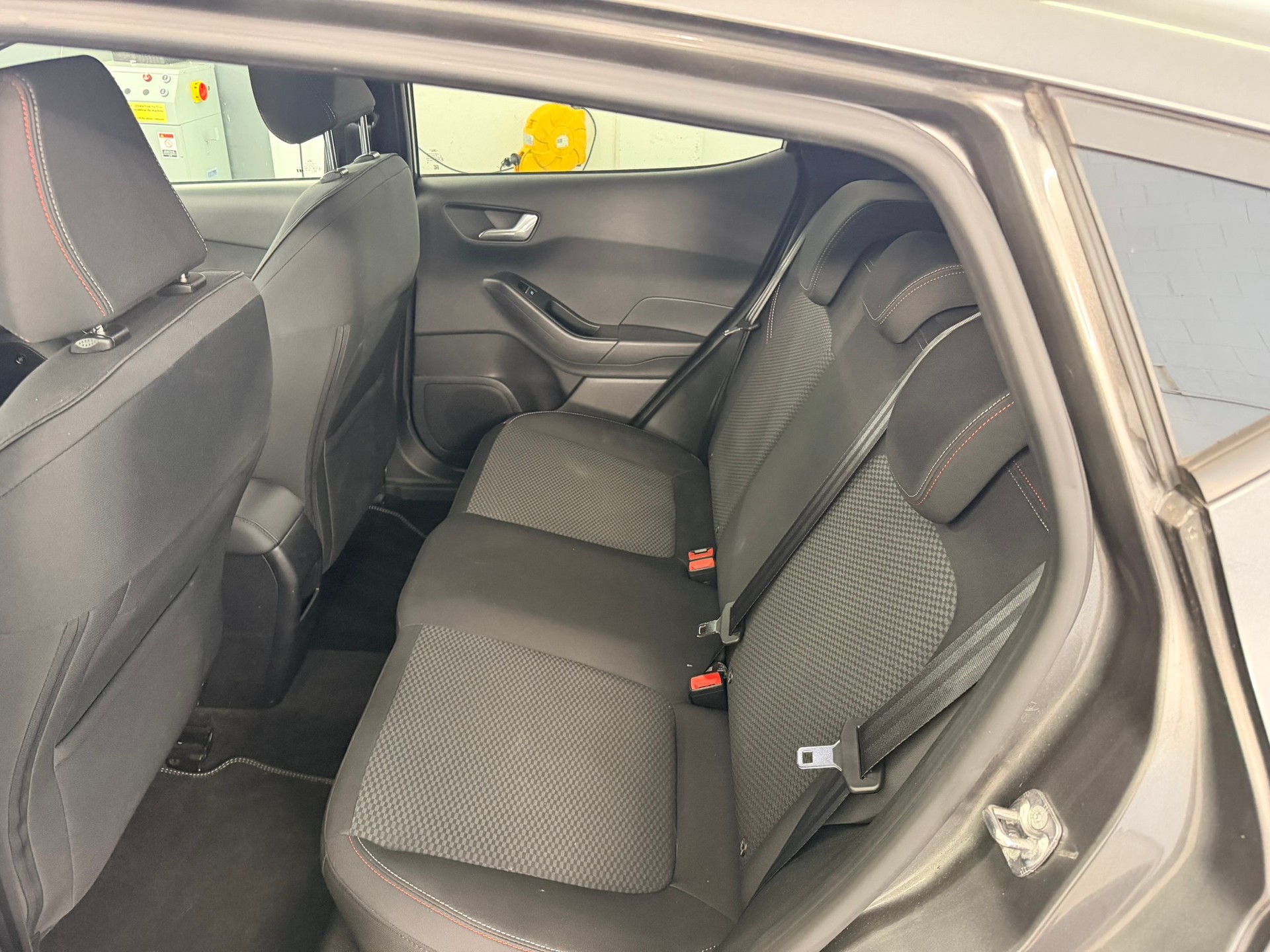 FORD Fiesta 1.0 SCTi ST Line-image-8