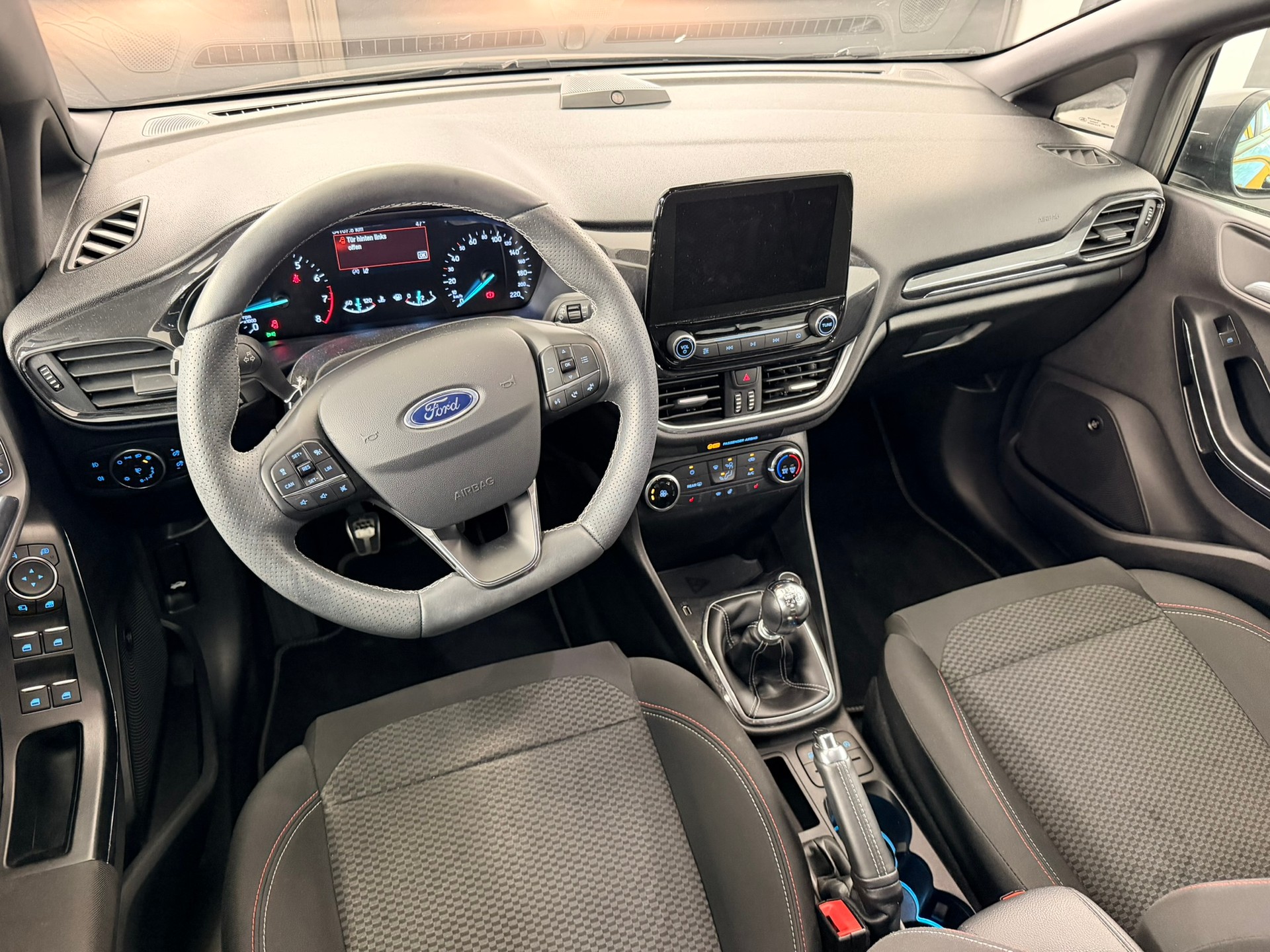 FORD Fiesta 1.0 SCTi ST Line-image-9