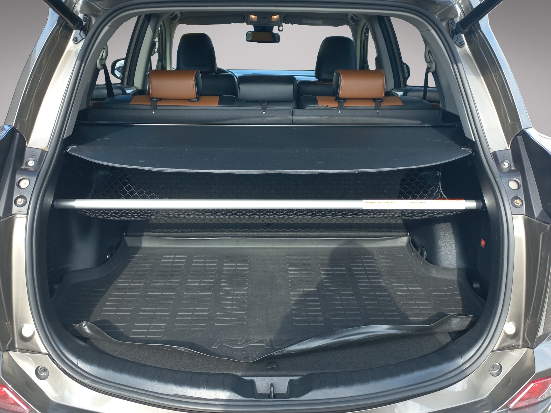 TOYOTA RAV-4 2.5 HSD Sol Premium e-CVT-image-13