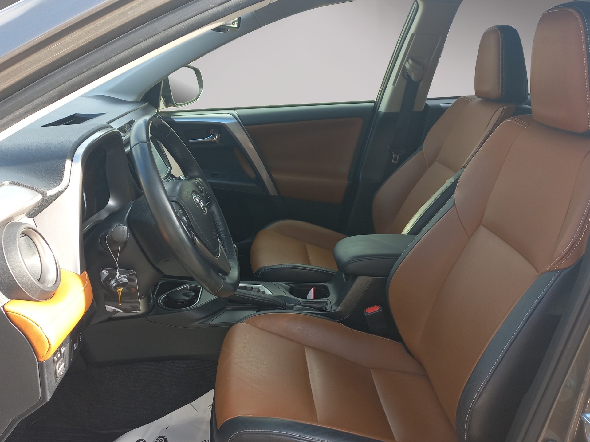 TOYOTA RAV-4 2.5 HSD Sol Premium e-CVT-image-6