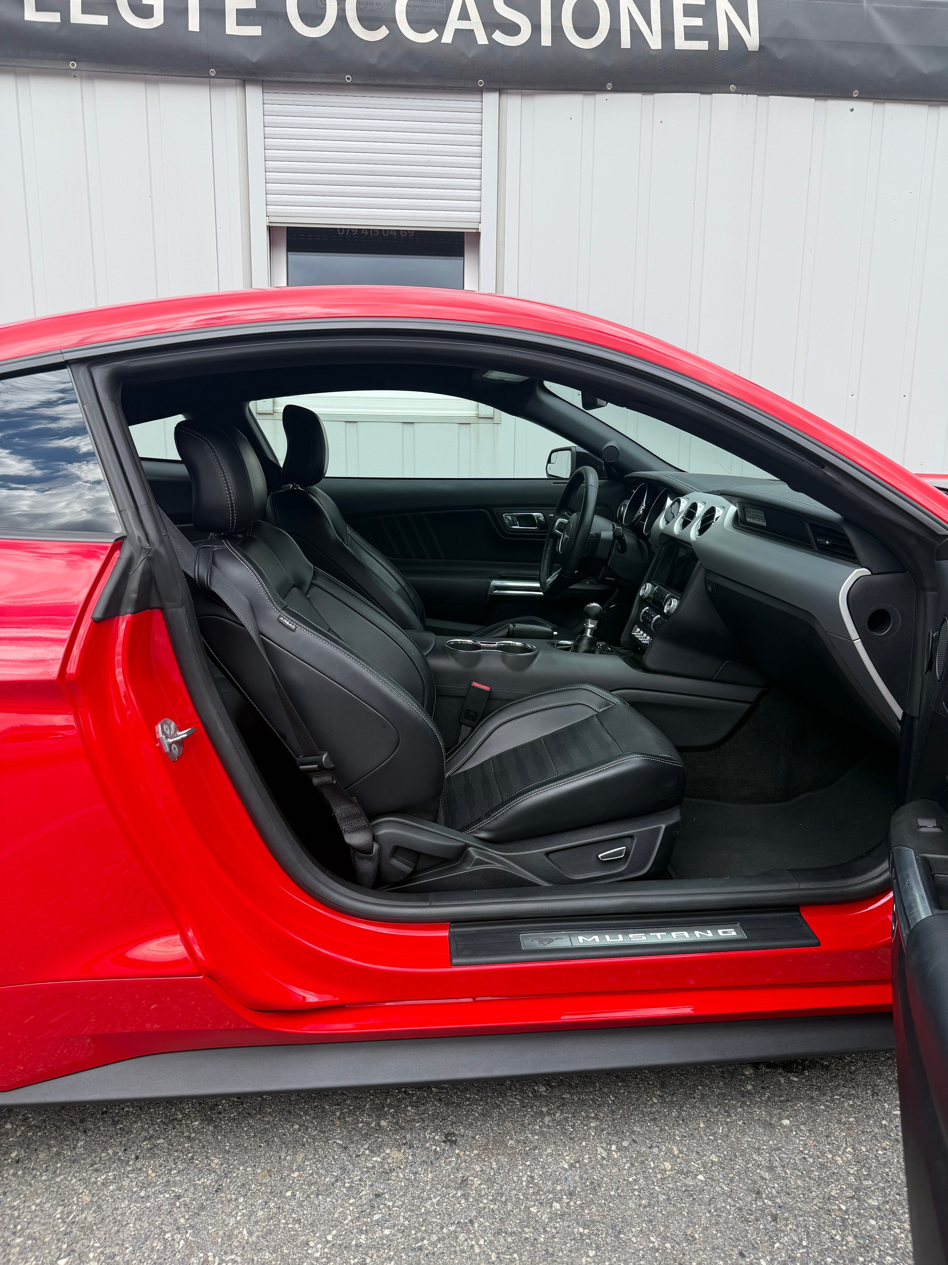 FORD Mustang Fastback 5.0 V8 GT *HANDSCHALTER* ORGINAL US CAR*PREMIUM AUSSTATTUNG*-image-12