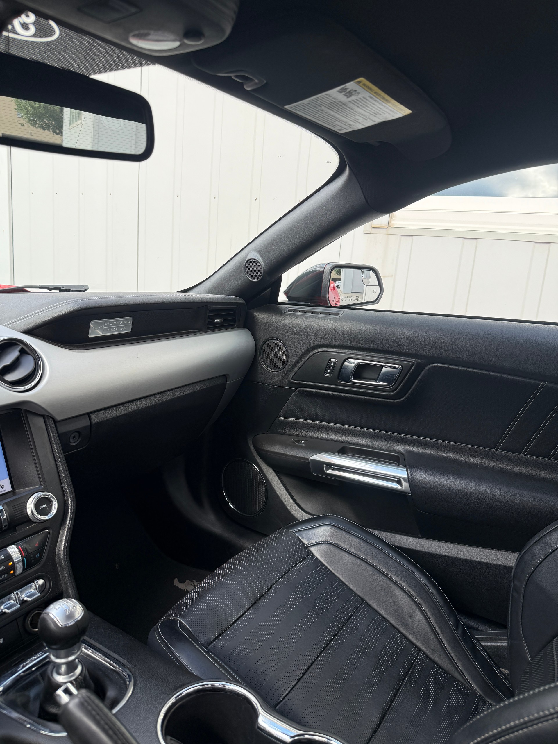 FORD Mustang Fastback 5.0 V8 GT *HANDSCHALTER* ORGINAL US CAR*PREMIUM AUSSTATTUNG*-image-16