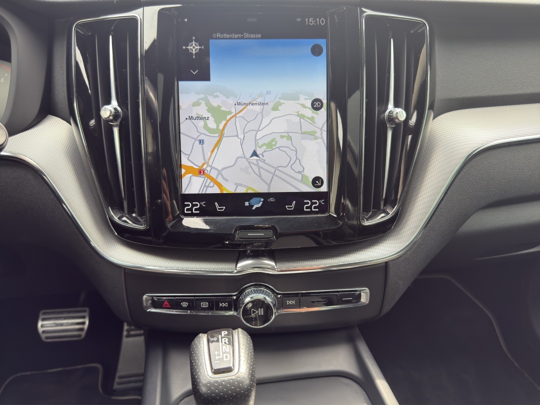 VOLVO XC60 D4 AWD R-Design Geartronic-image-13