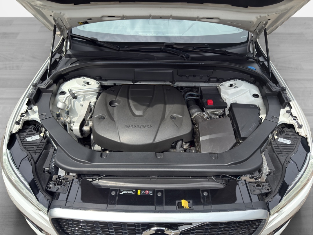 VOLVO XC60 D4 AWD R-Design Geartronic-image-15