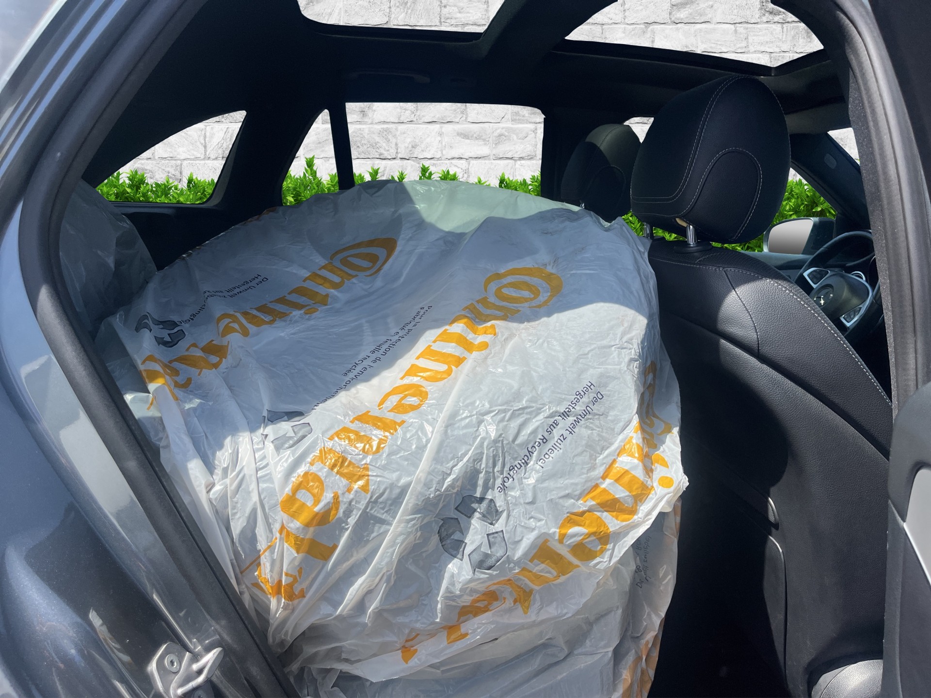 MERCEDES-BENZ GLC 350 e AMG Line 4Matic 7G-Tronic-image-15