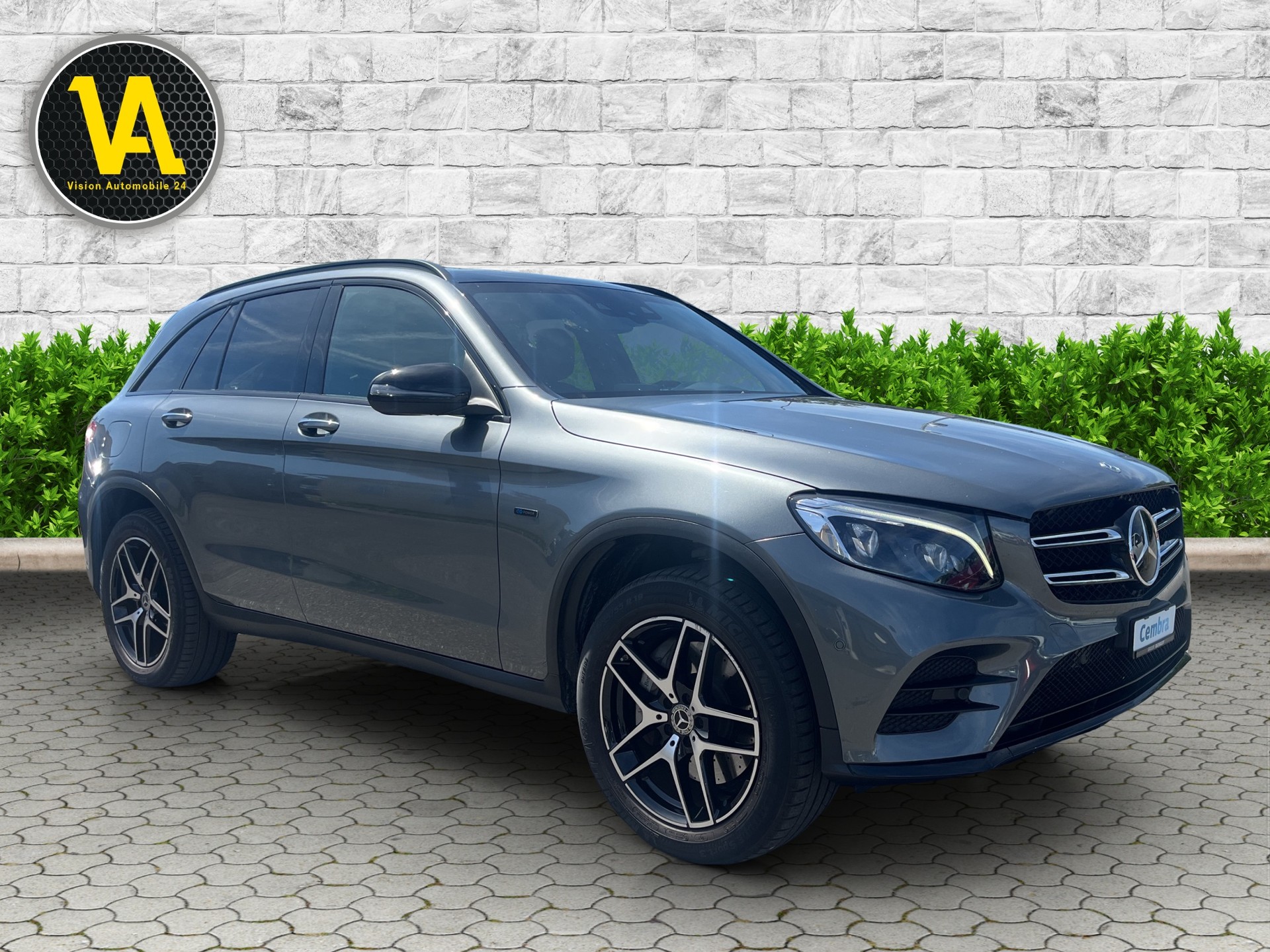MERCEDES-BENZ GLC 350 e AMG Line 4Matic 7G-Tronic-showroom-element-3
