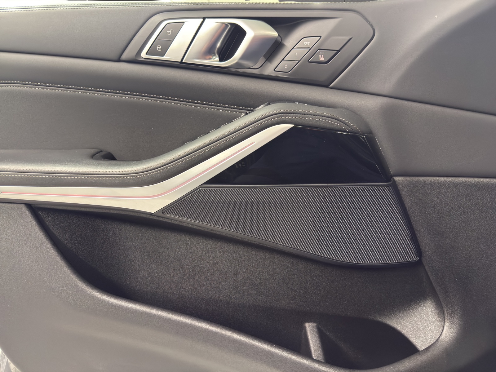 BMW X5 40d xDrive M SPORT-image-14