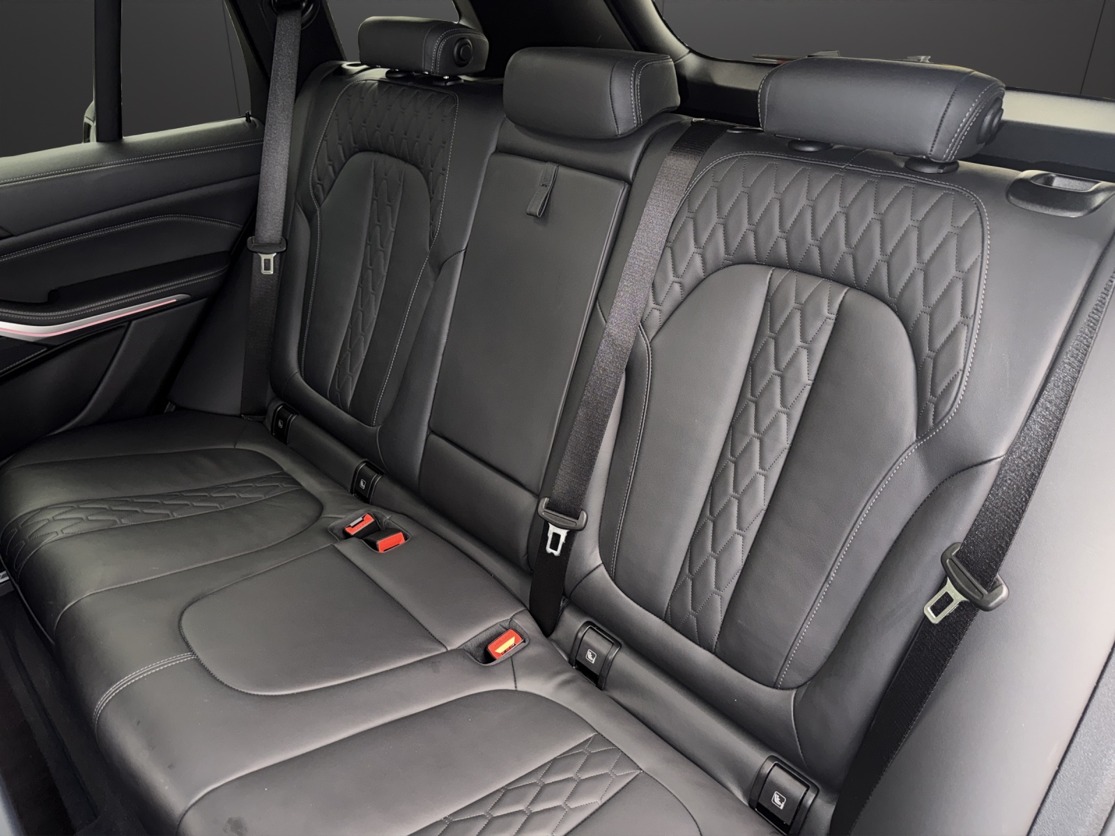 BMW X5 40d xDrive M SPORT-image-15