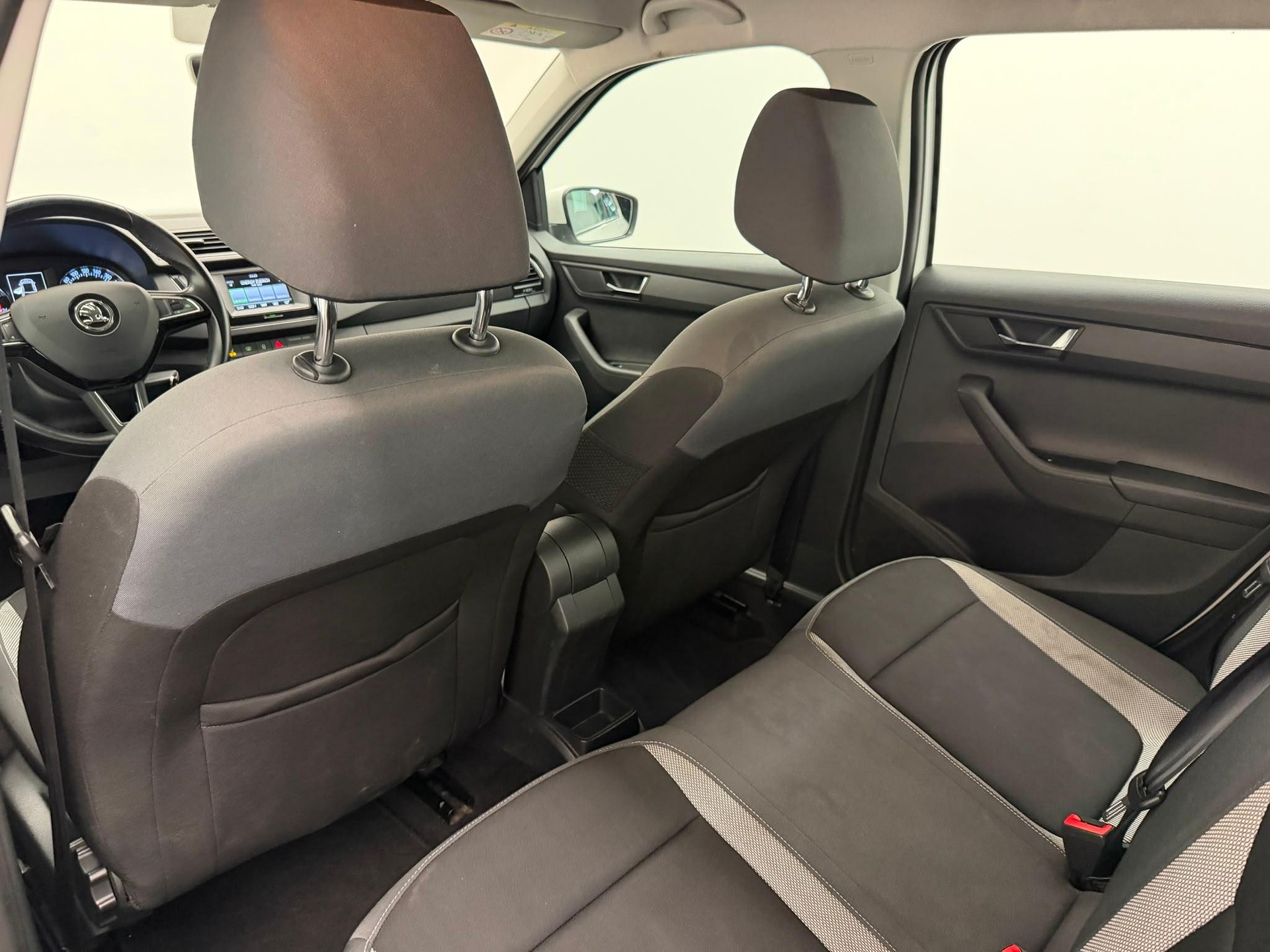 SKODA Fabia 1.2 TSI Ambition-image-10