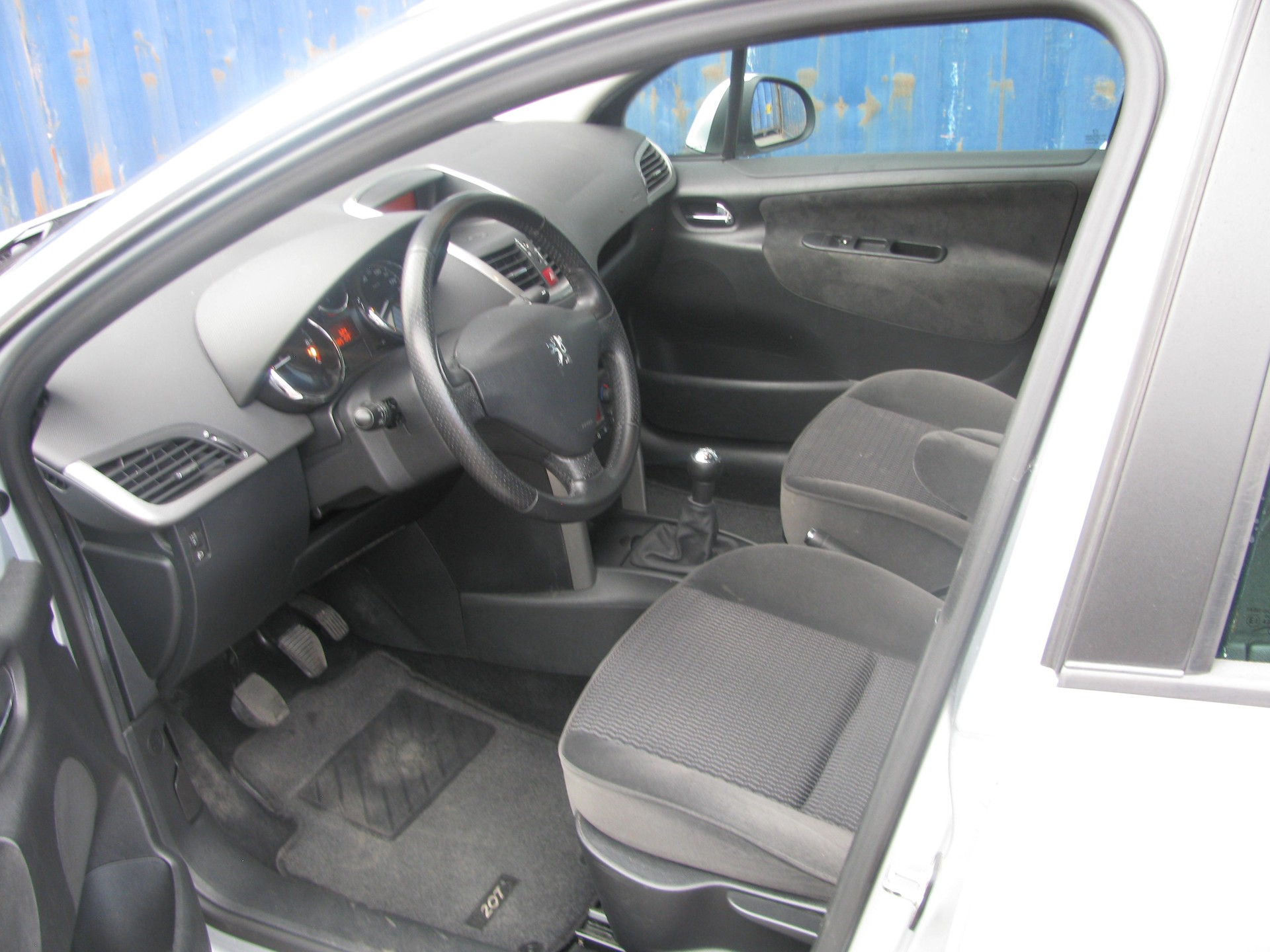 PEUGEOT 207 1.6 16V XS-image-4