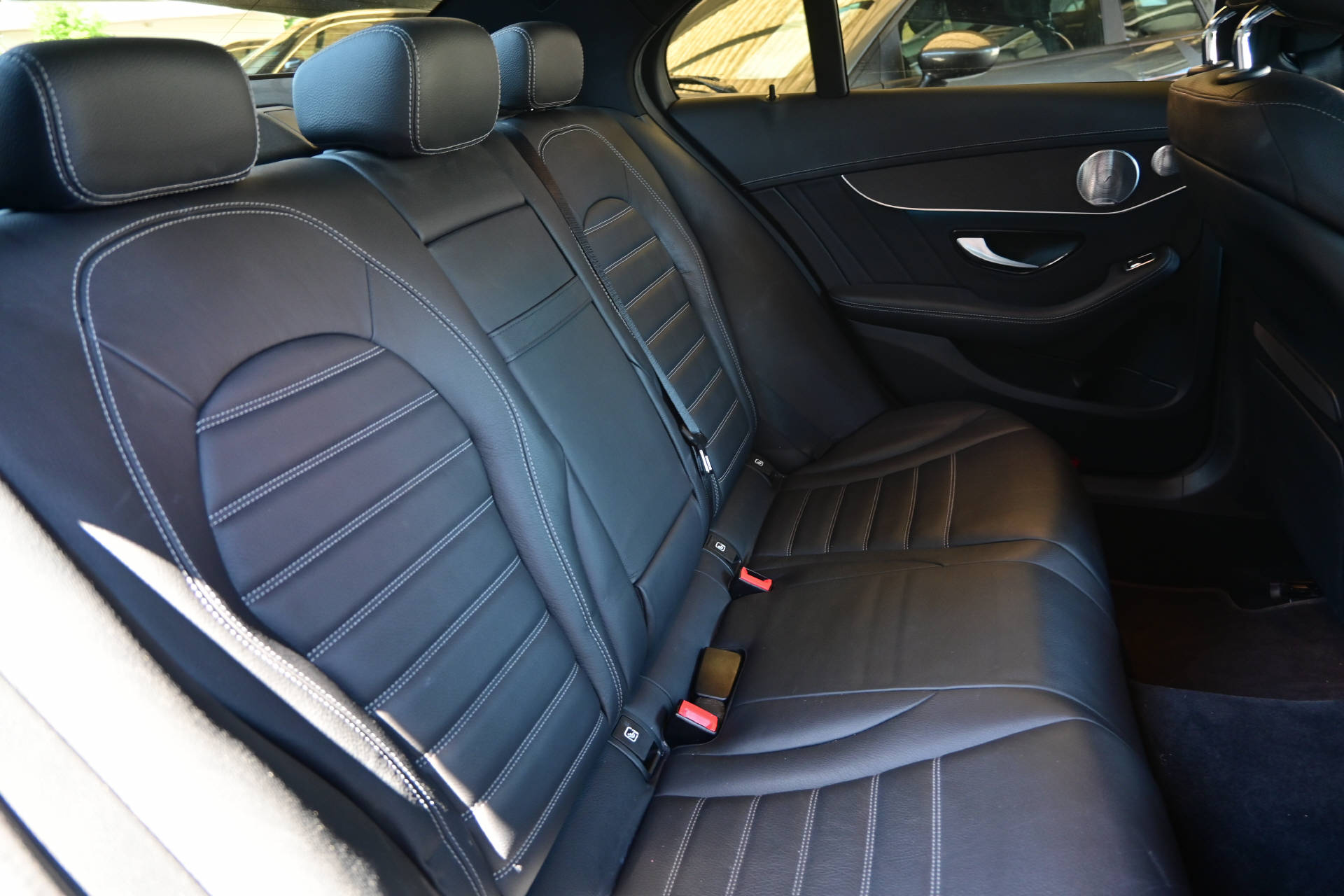 MERCEDES-BENZ C 300 e AMG Line 4matic-image-23